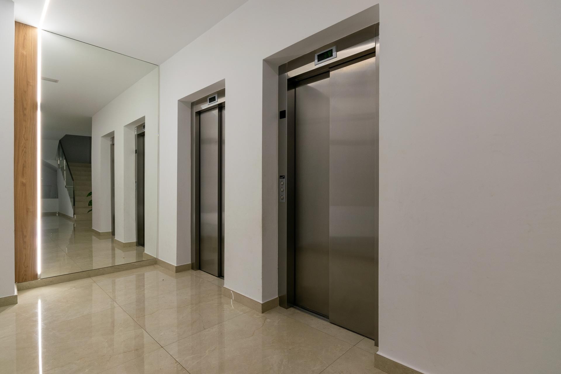 Resale - Apartment / flat - Elche - Corte Ingles