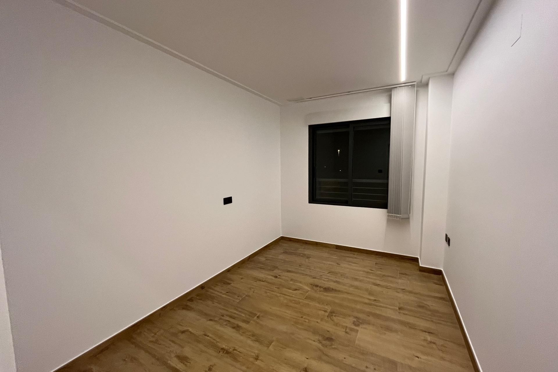 Resale - Apartment / flat - Elche - Huerto de Travalón