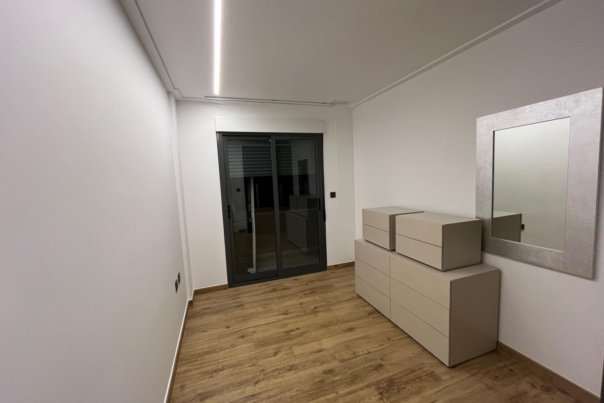 Resale - Apartment / flat - Elche - Huerto de Travalón