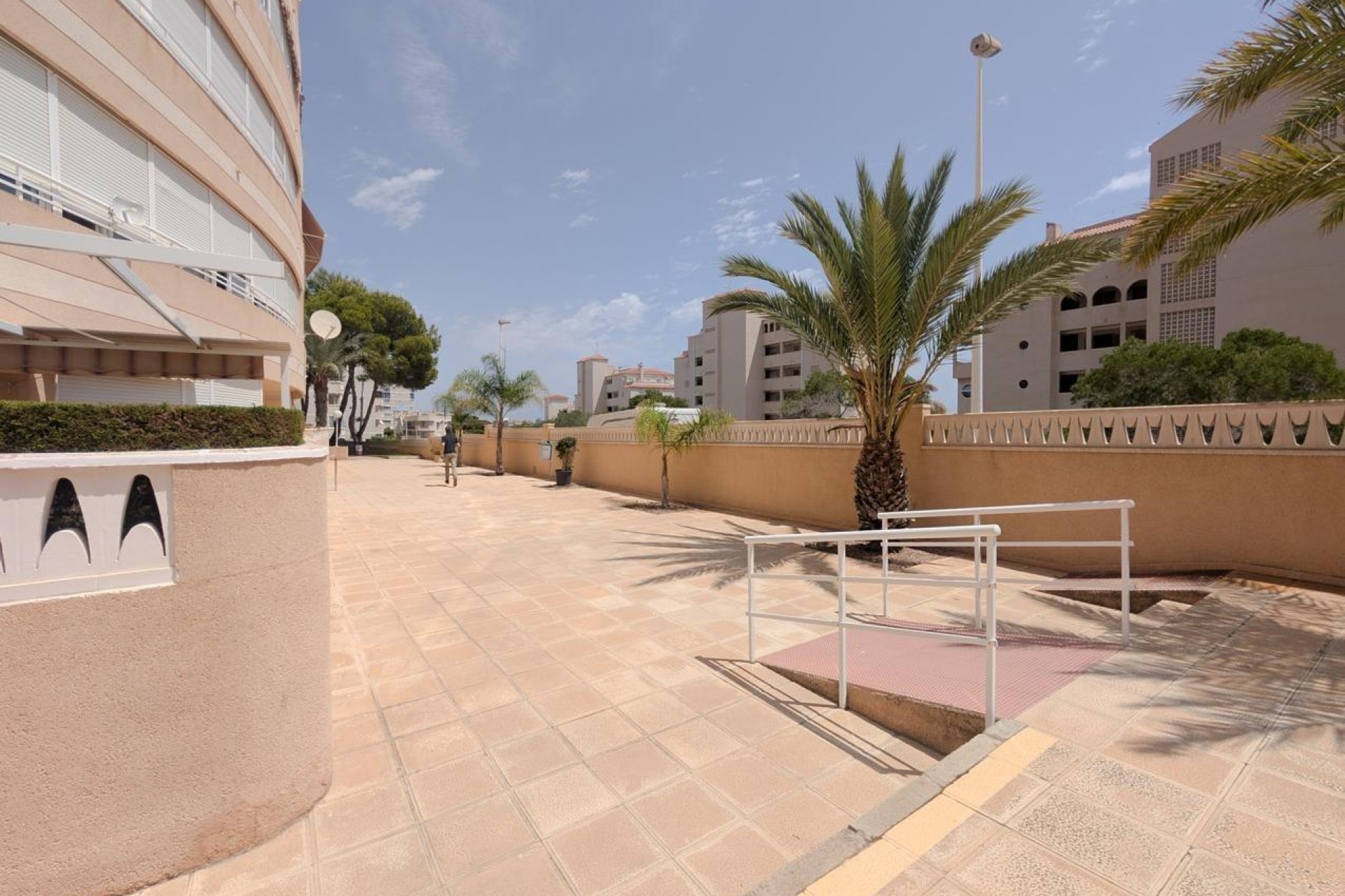 Resale - Apartment / flat - Elche - Playa arenales del sol