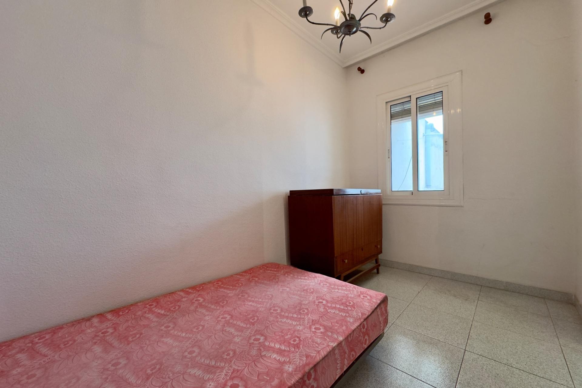 Resale - Apartment / flat - Elche - Plaza Barcelona