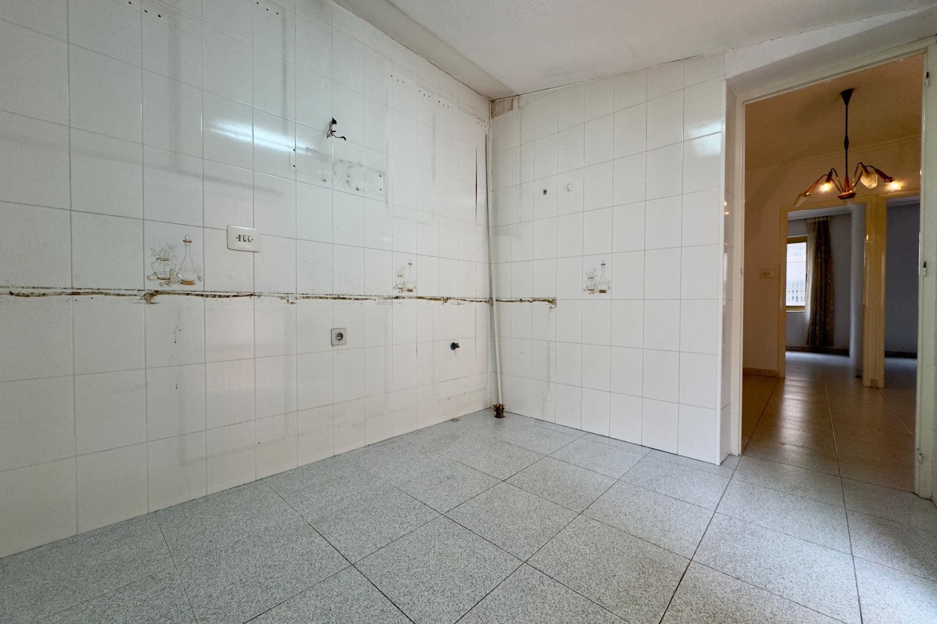 Resale - Apartment / flat - Elche - Plaza Barcelona
