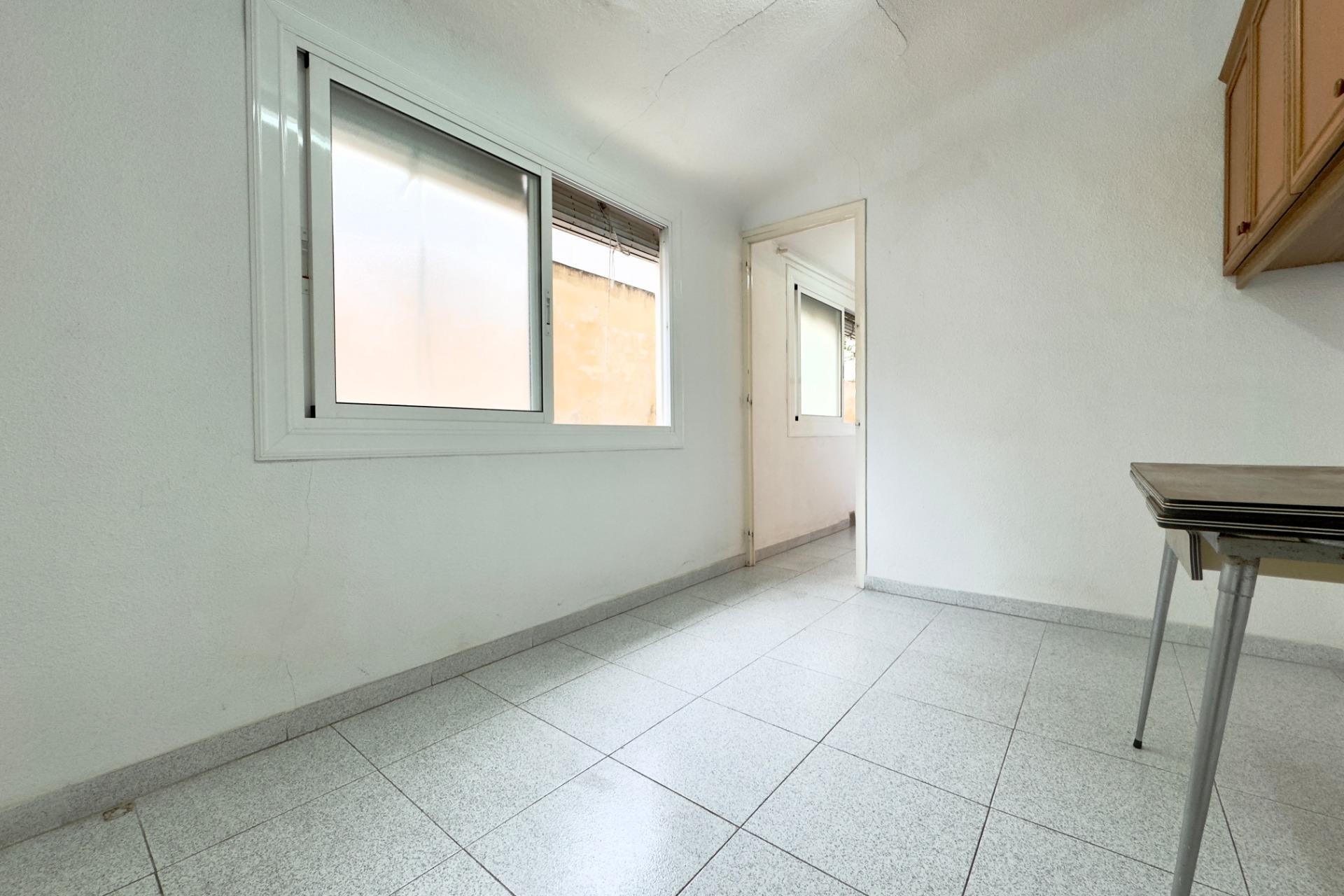 Resale - Apartment / flat - Elche - Plaza Barcelona