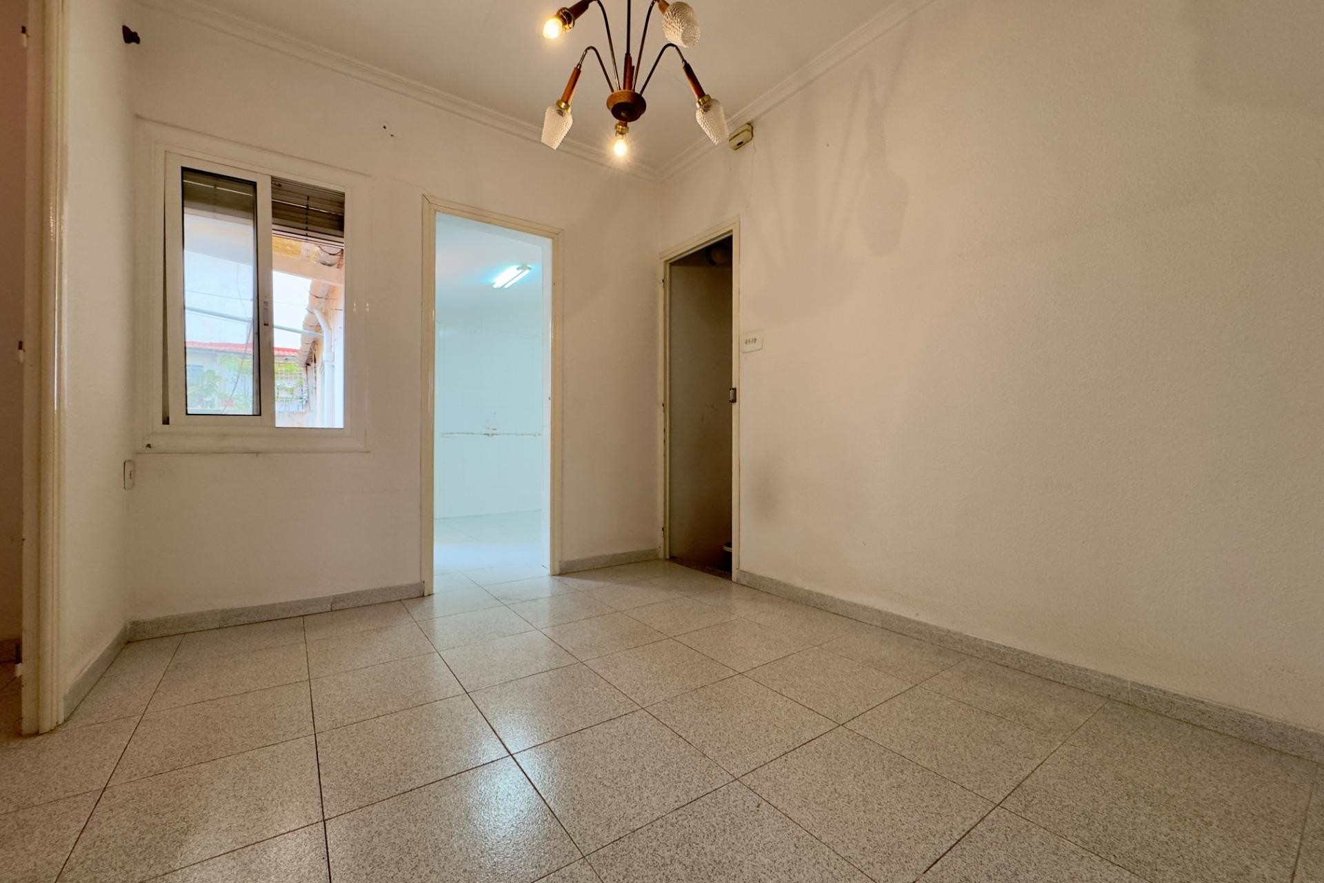 Resale - Apartment / flat - Elche - Plaza Barcelona