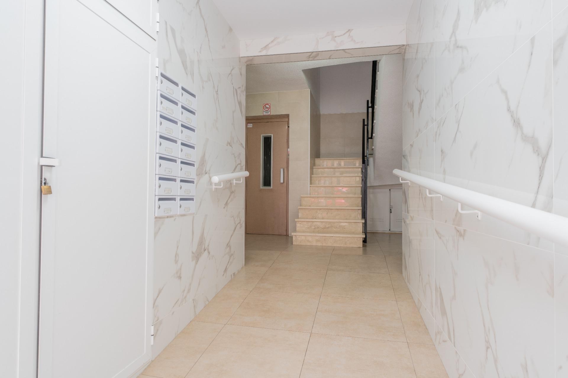Resale - Apartment / flat - Elche - Plaza Barcelona
