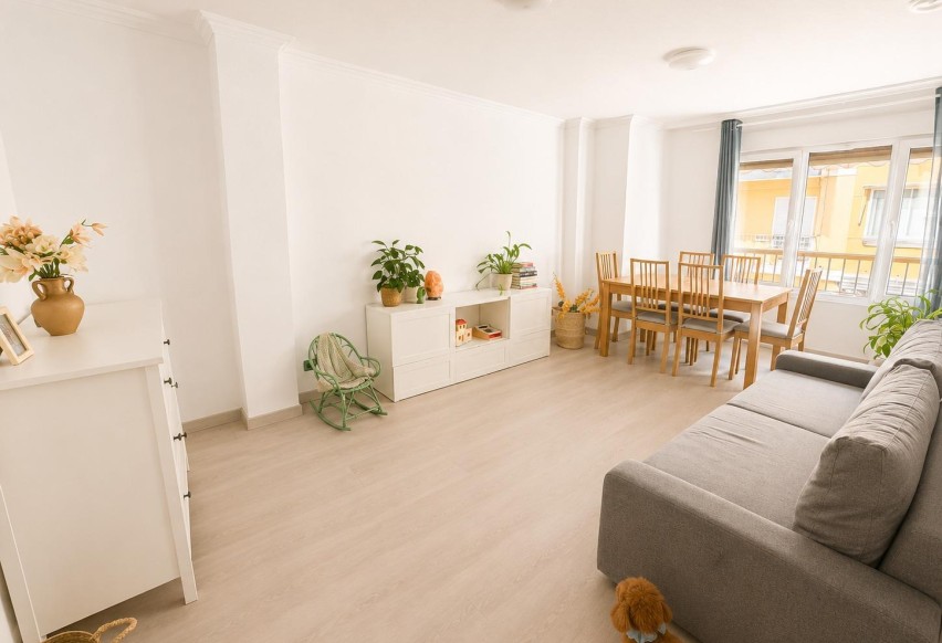 Resale - Apartment / flat - Elche - Plaza Crevillente-Juzgados