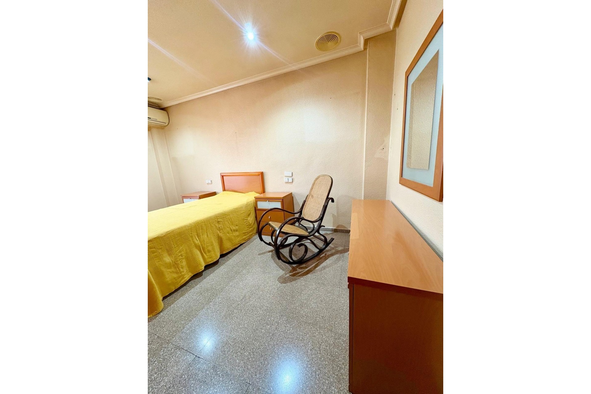 Resale - Apartment / flat - Elche - Plaza Crevillente-Juzgados