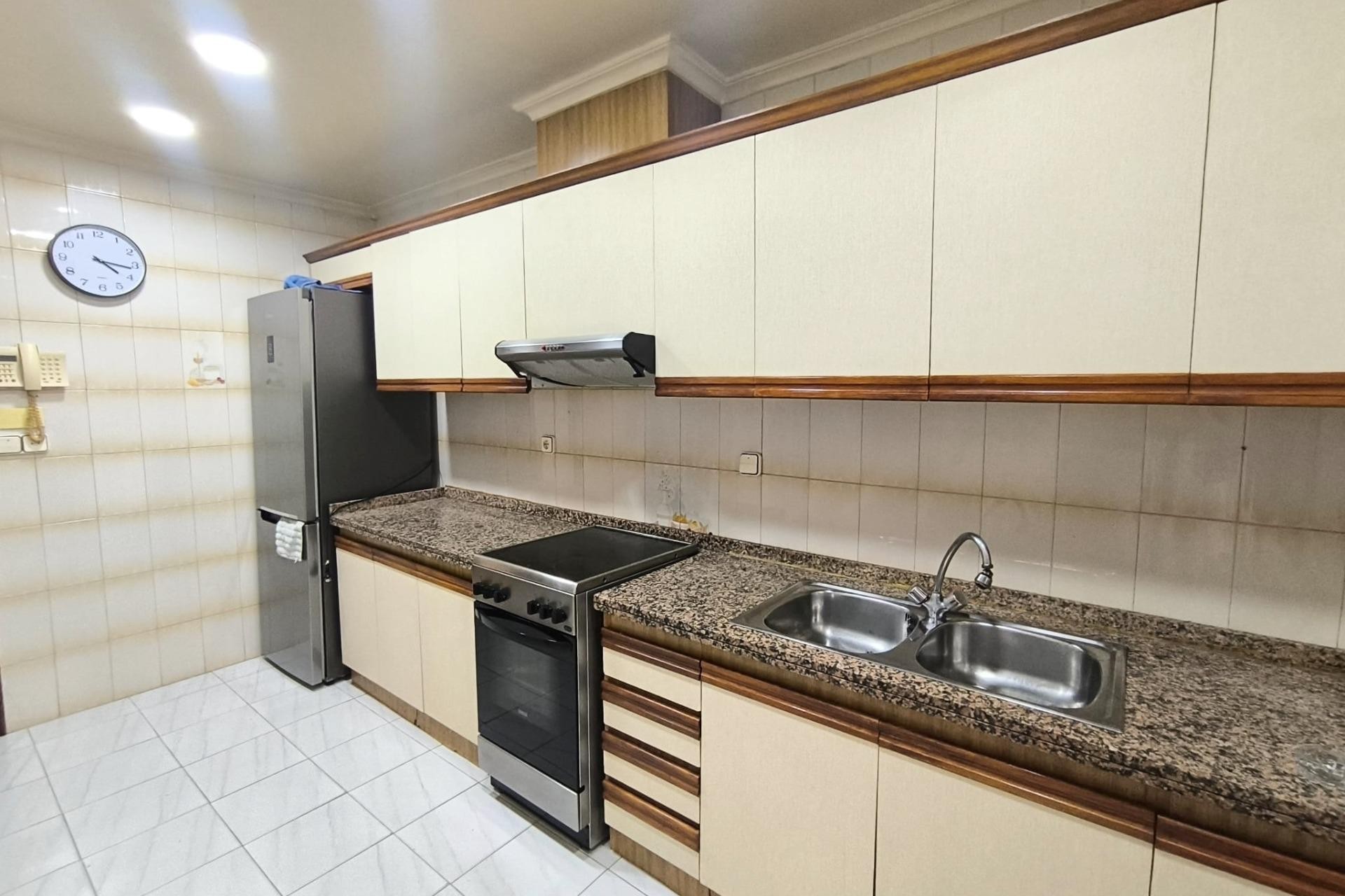 Resale - Apartment / flat - Elche - Plaza Crevillente-Juzgados