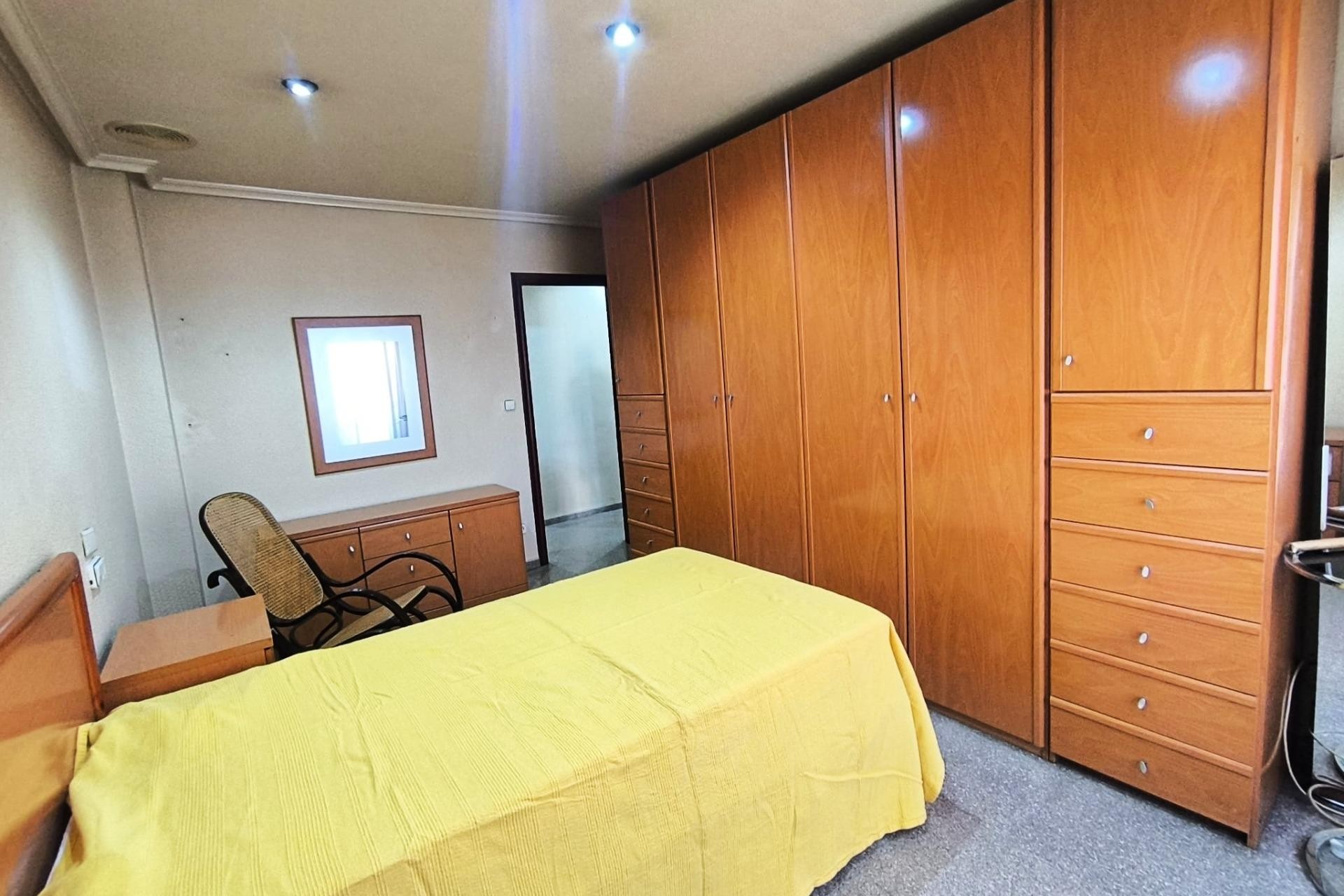 Resale - Apartment / flat - Elche - Plaza Crevillente-Juzgados