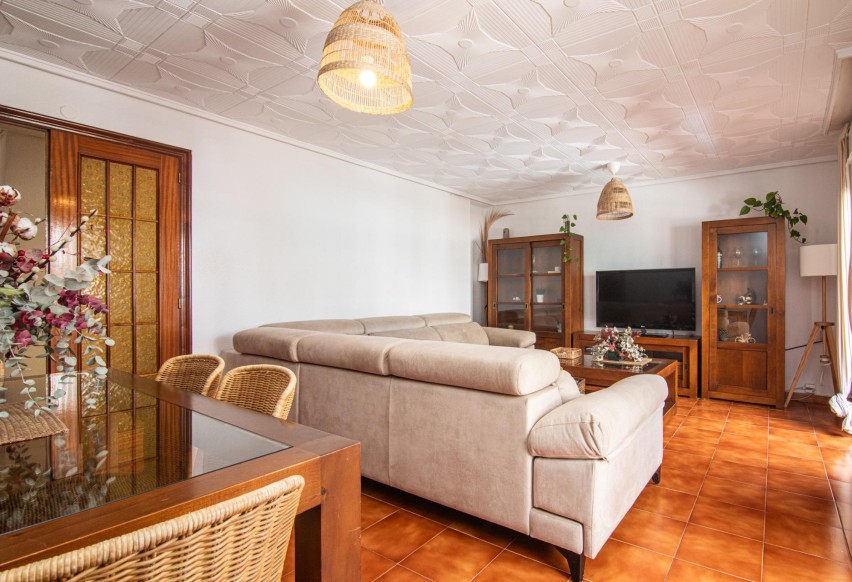 Resale - Apartment / flat - Elche - Plaza Crevillente-Juzgados