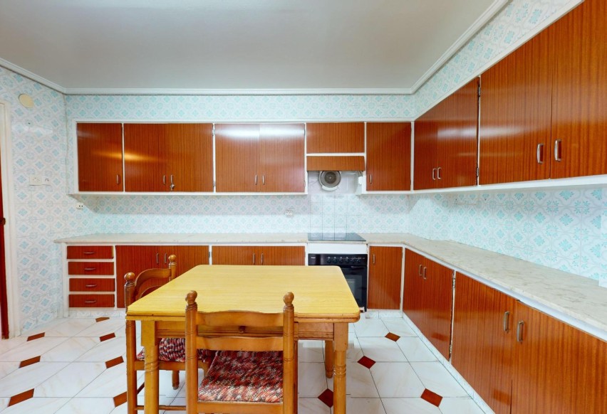 Resale - Apartment / flat - Elche - Plaza Crevillente