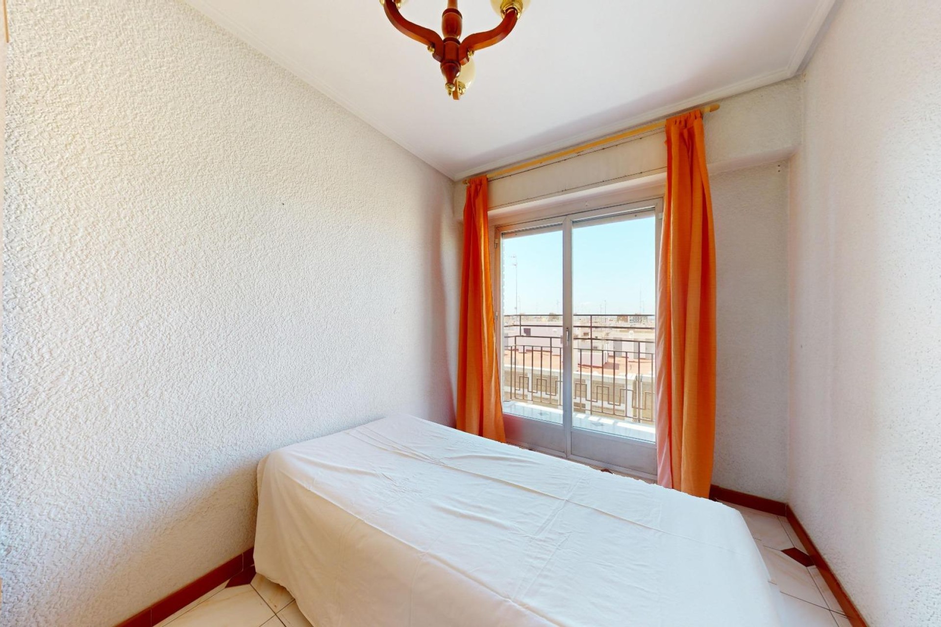 Resale - Apartment / flat - Elche - Plaza Crevillente