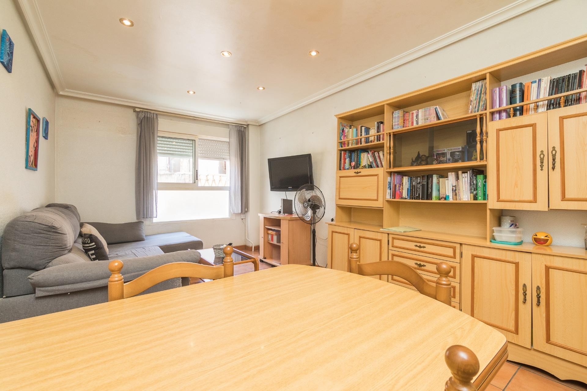 Resale - Apartment / flat - Elche - Plaza Crevillente
