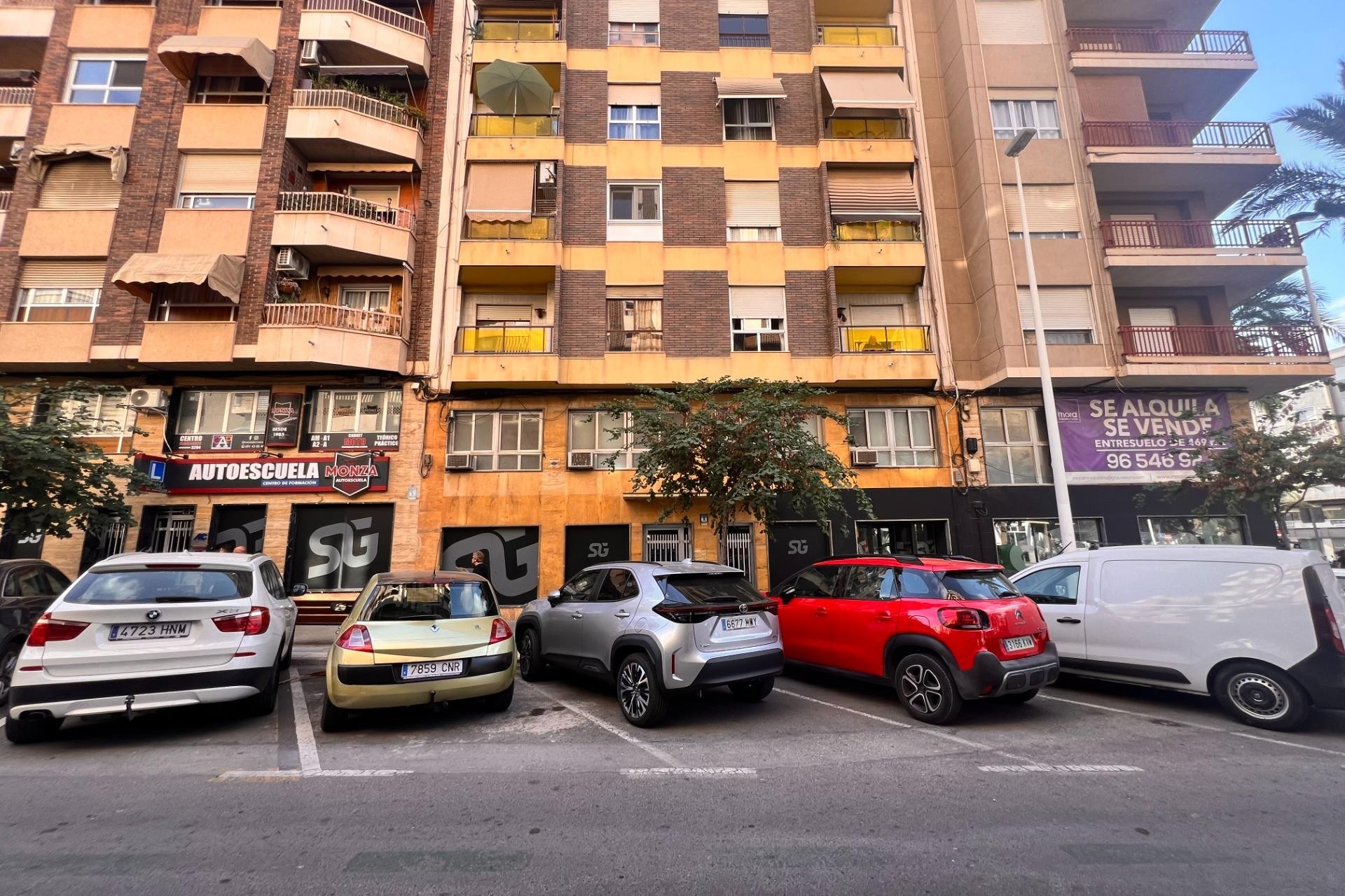 Resale - Apartment / flat - Elche - Plaza Crevillente