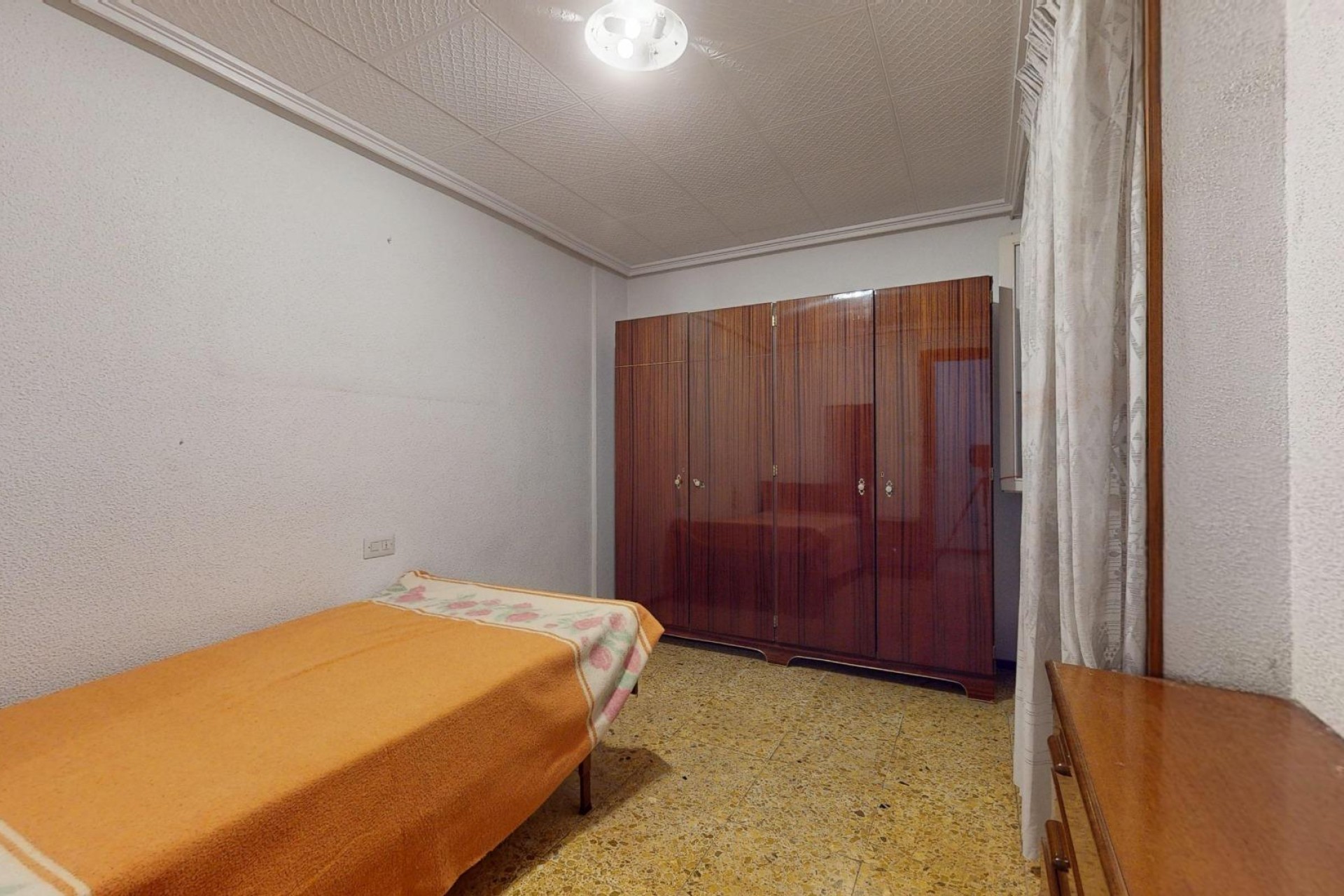 Resale - Apartment / flat - Elche - Plaza Crevillente