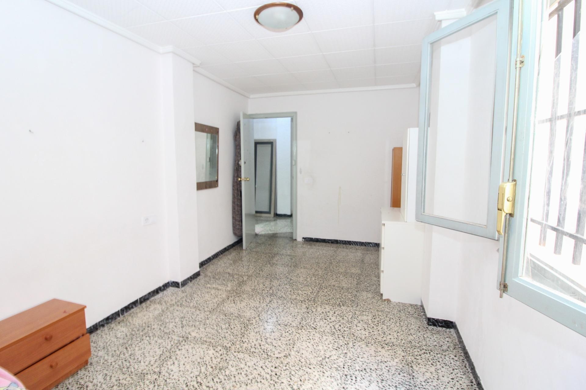 Resale - Apartment / flat - Elche - Plaza Crevillente