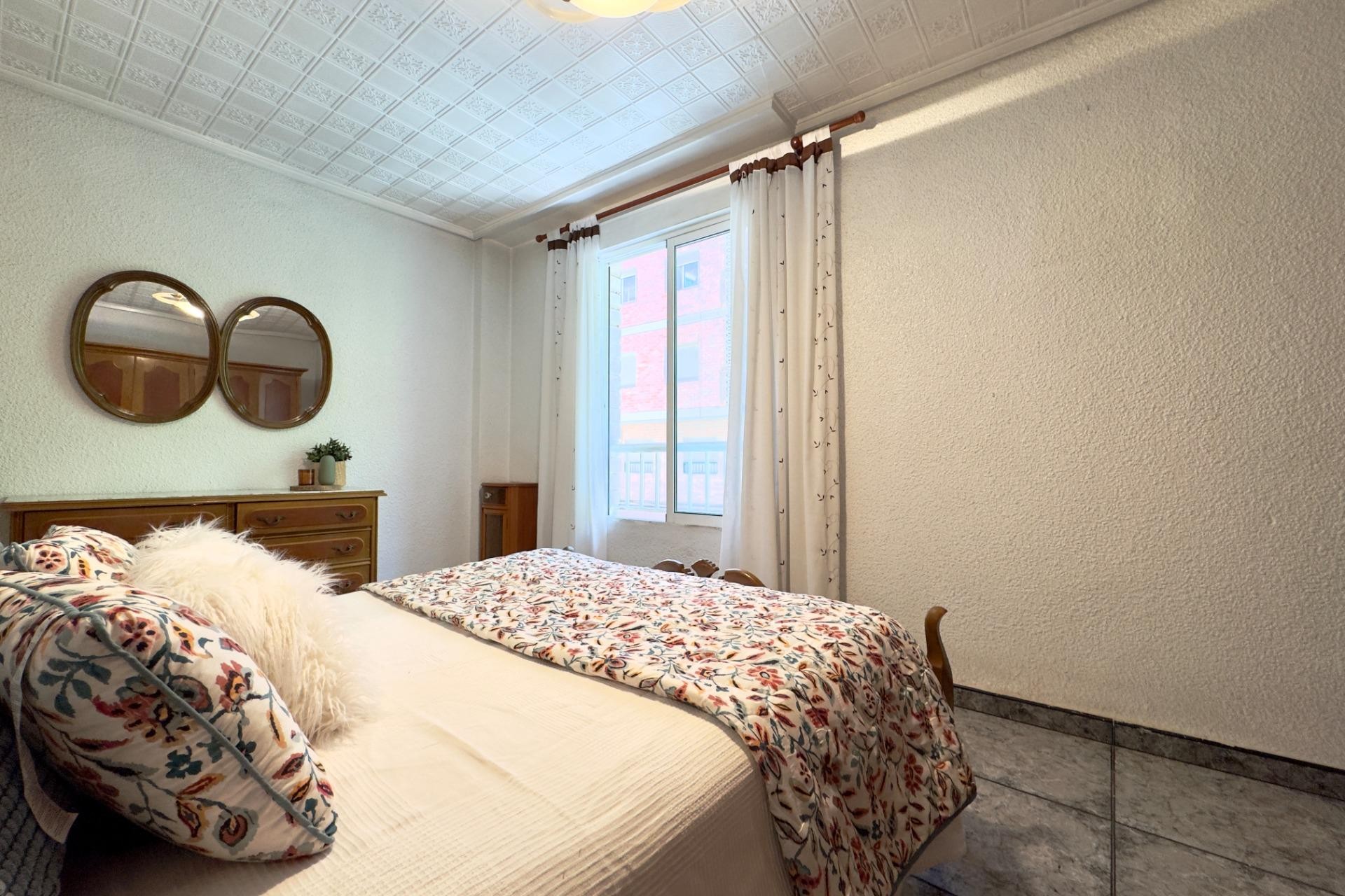Resale - Apartment / flat - Elche - Plaza Madrid
