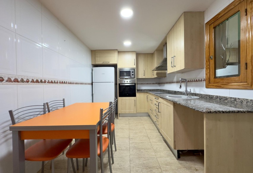 Resale - Apartment / flat - Elche - Plaza Madrid