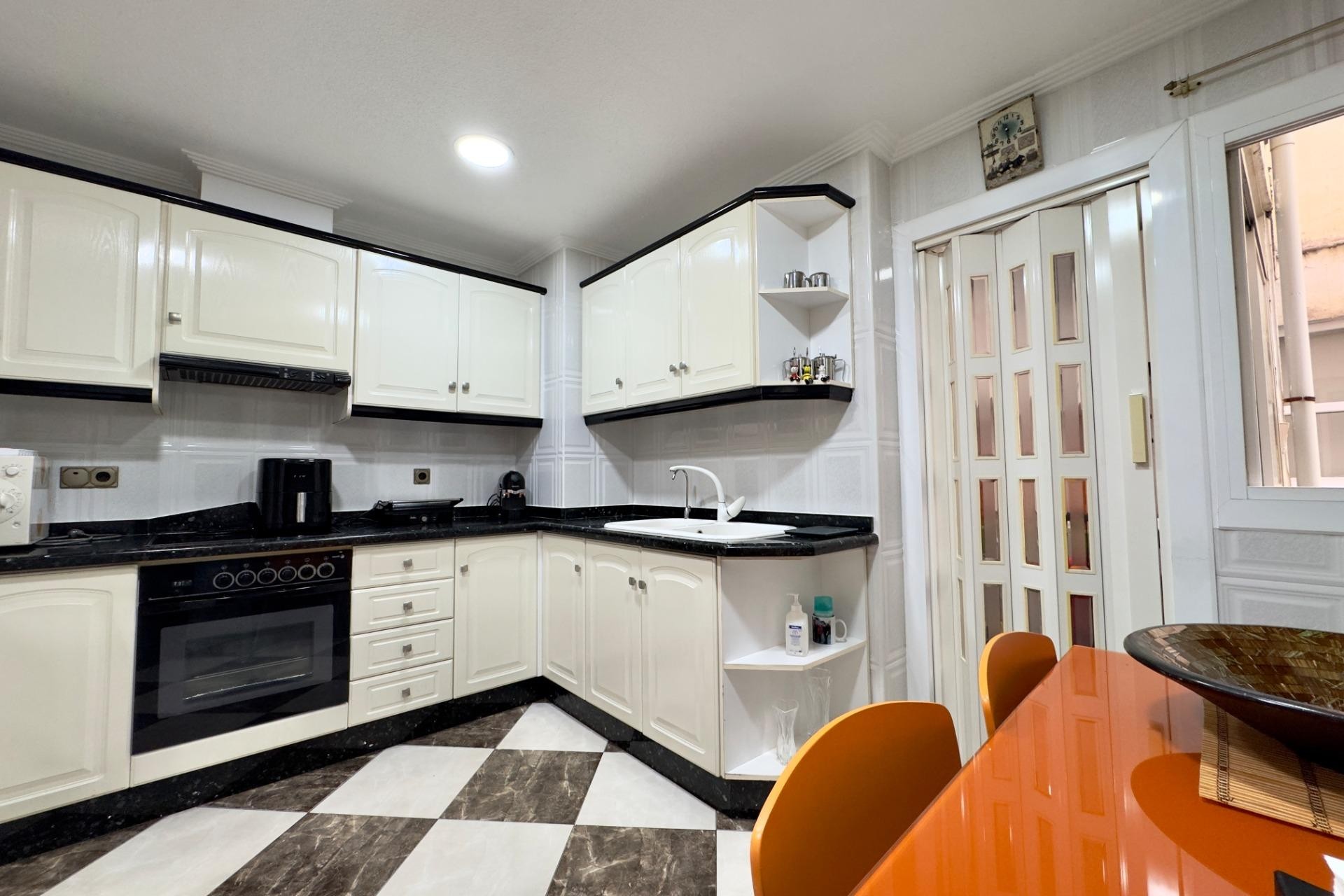 Resale - Apartment / flat - Elche - Plaza Madrid