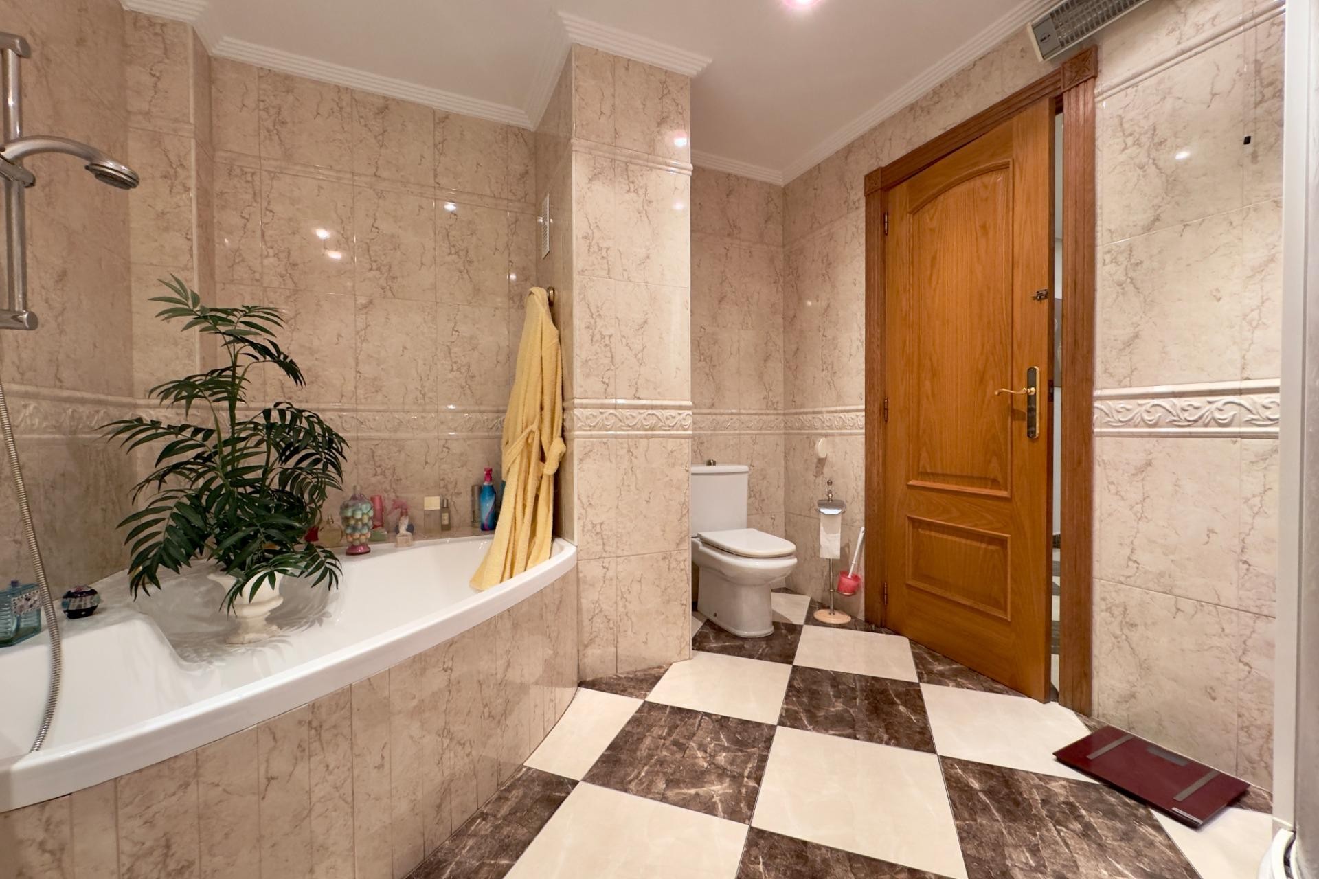 Resale - Apartment / flat - Elche - Plaza Madrid
