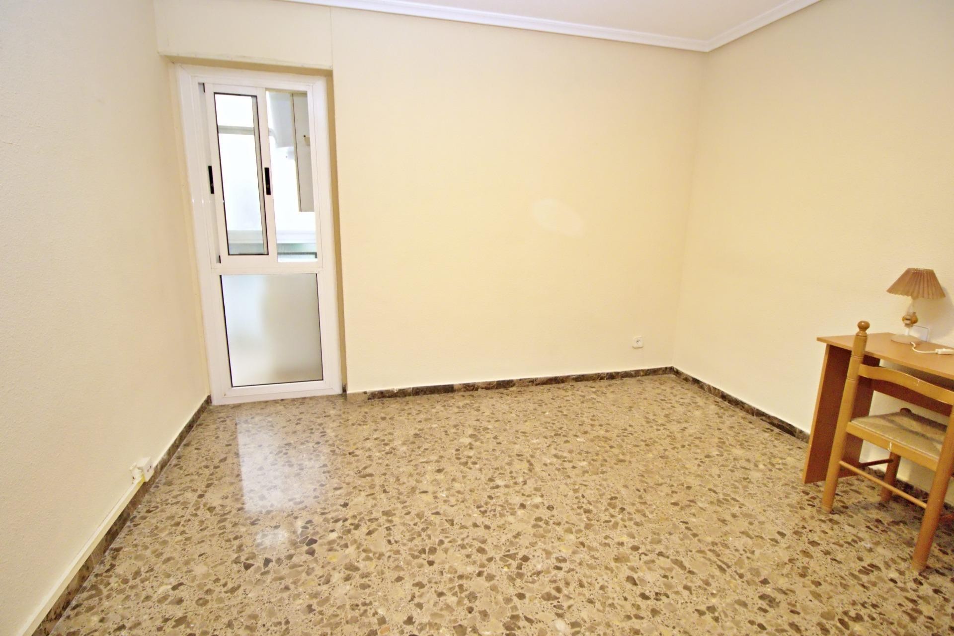 Resale - Apartment / flat - Elche - Plaza Madrid