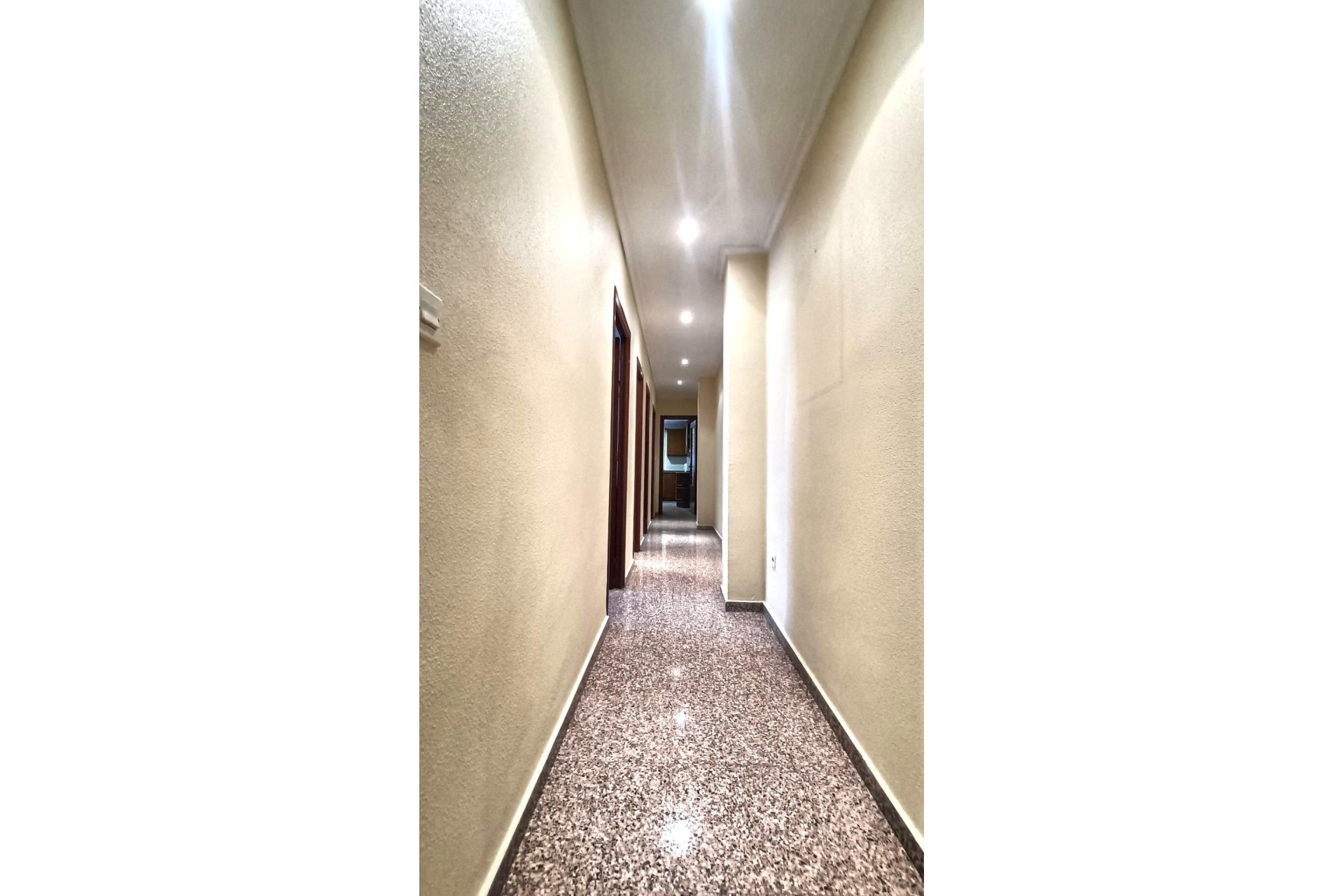 Resale - Apartment / flat - Elche - Plaza Madrid