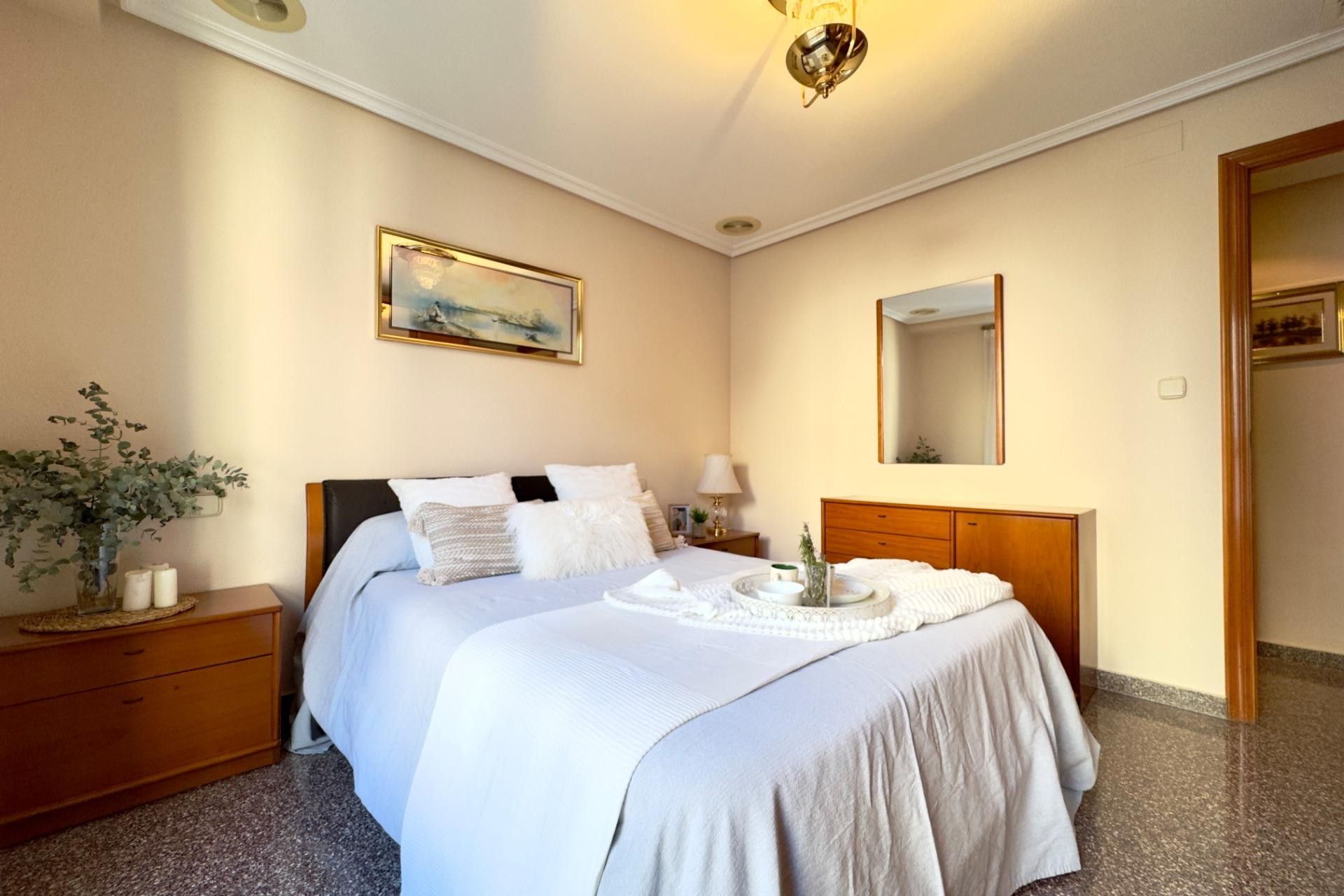 Resale - Apartment / flat - Elche - Plaza Obispo Siuri