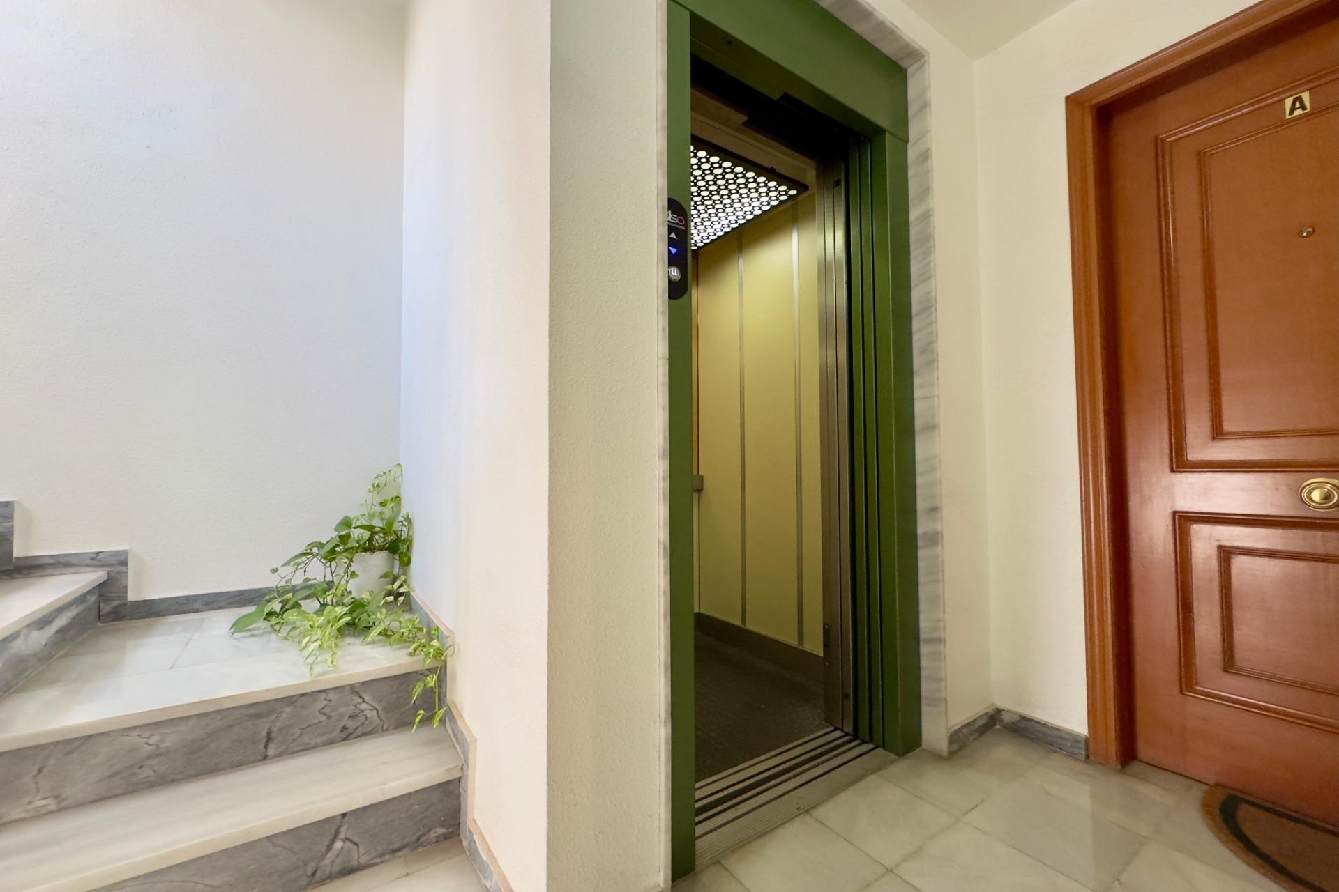 Resale - Apartment / flat - Elche - Plaza Obispo Siuri