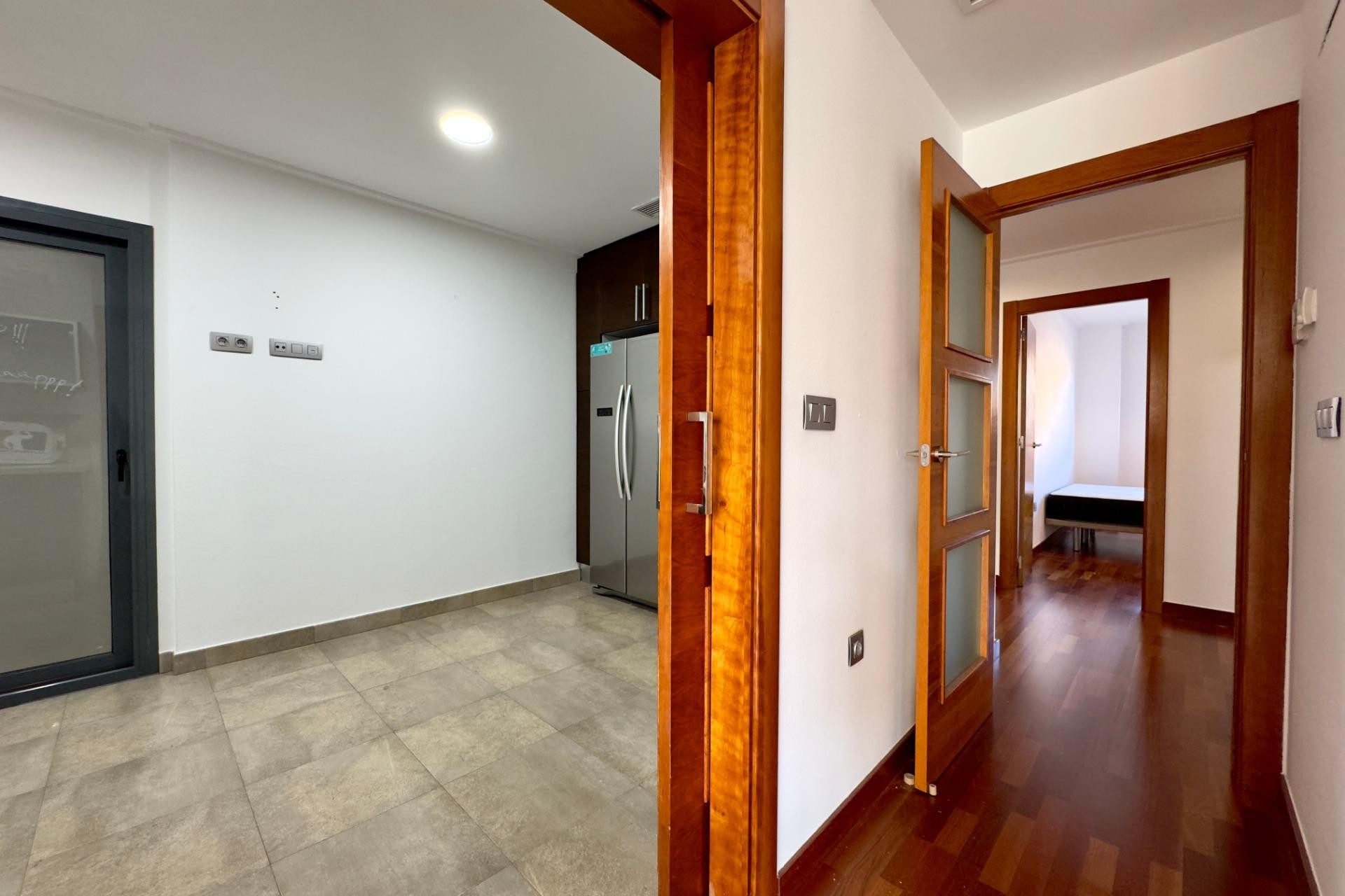 Resale - Apartment / flat - Elche - Porcelanosa