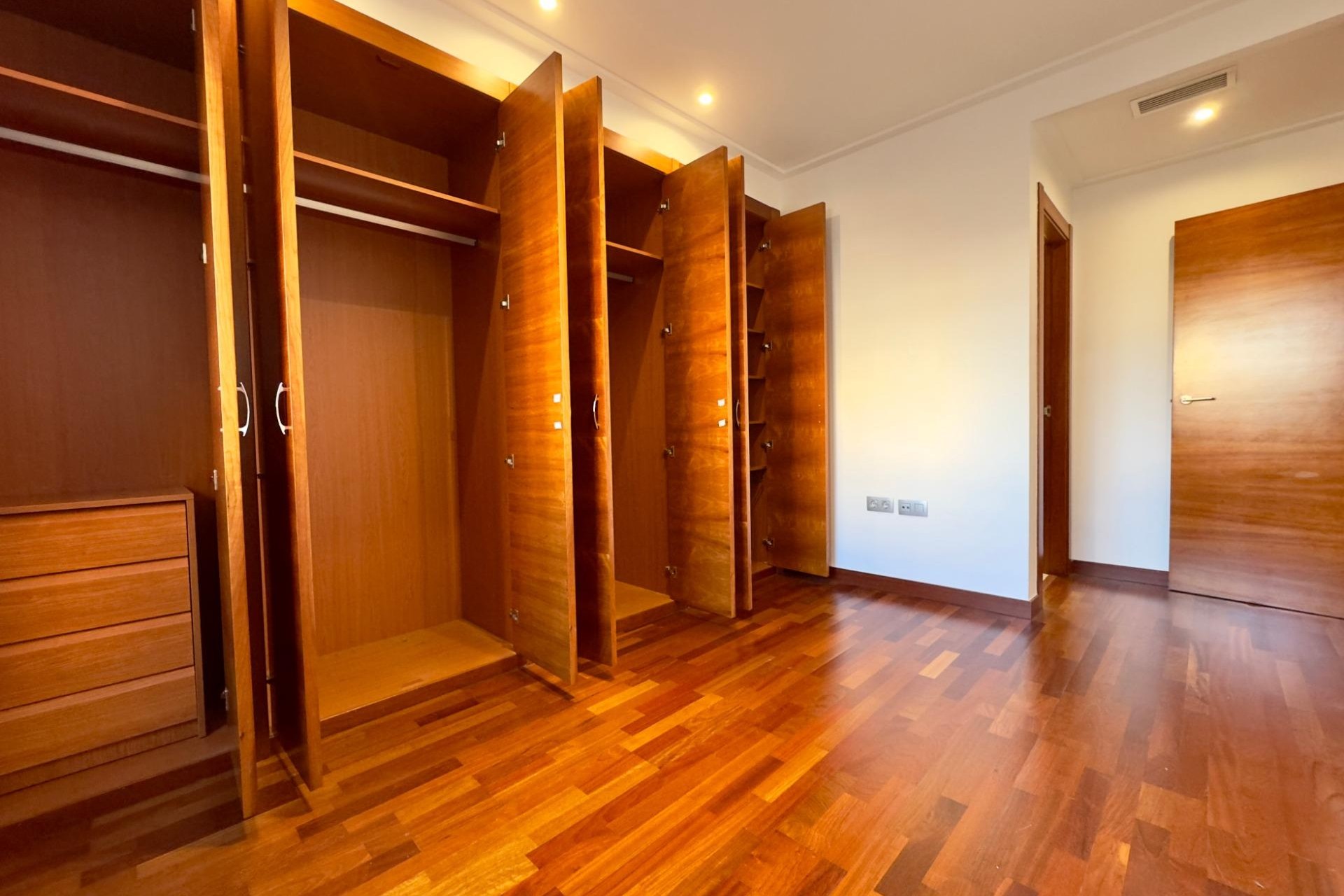 Resale - Apartment / flat - Elche - Porcelanosa