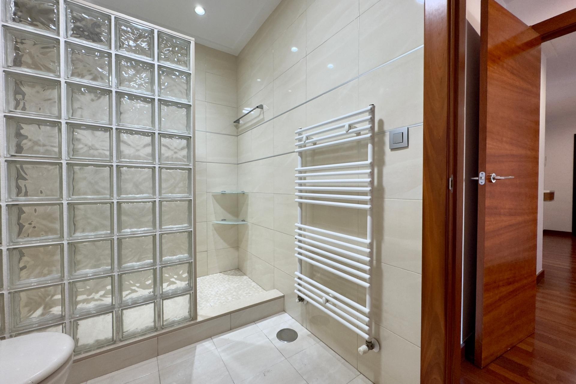 Resale - Apartment / flat - Elche - Porcelanosa