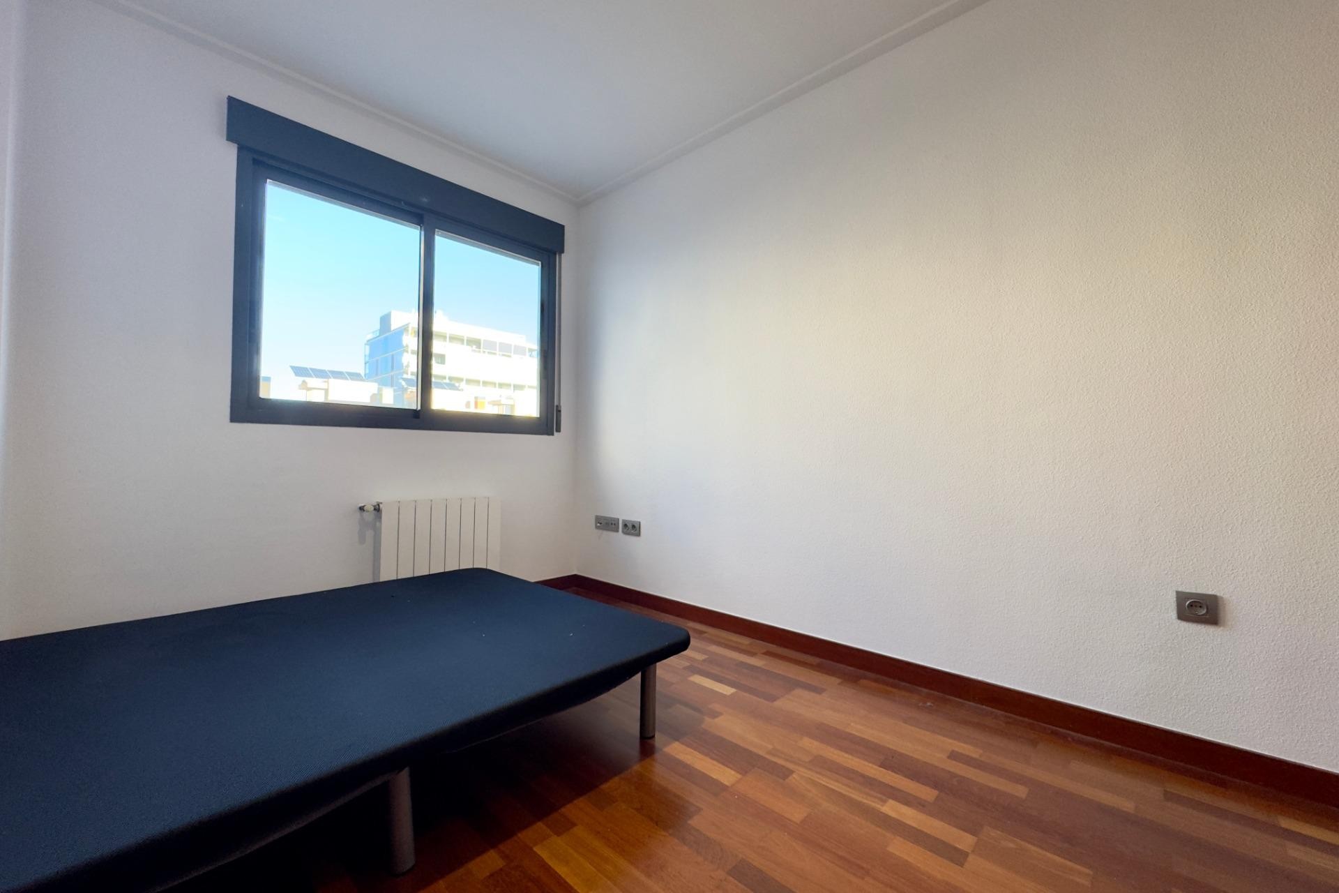 Resale - Apartment / flat - Elche - Porcelanosa