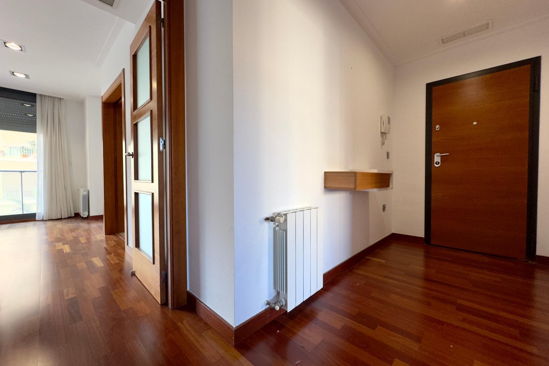 Resale - Apartment / flat - Elche - Porcelanosa