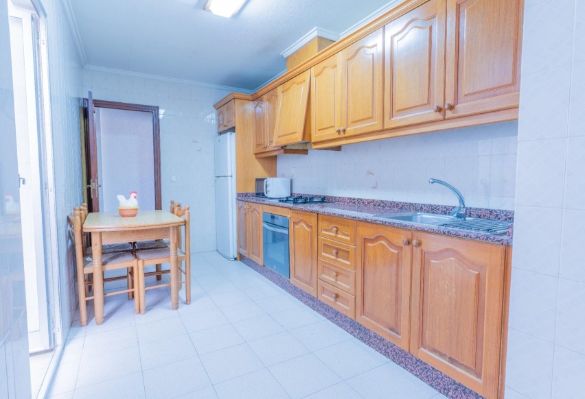 Resale - Apartment / flat - Elche - Reina Victoria-Miguel Hernández