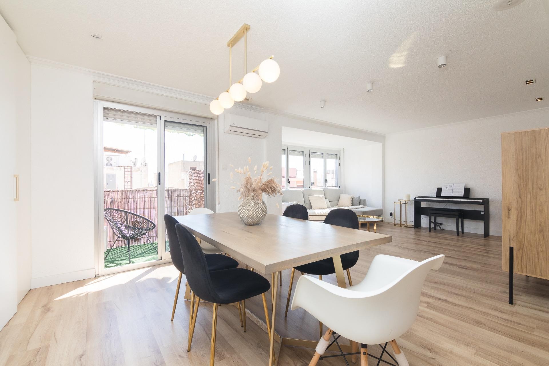 Resale - Apartment / flat - Elche - Reina Victoria-Miguel Hernández