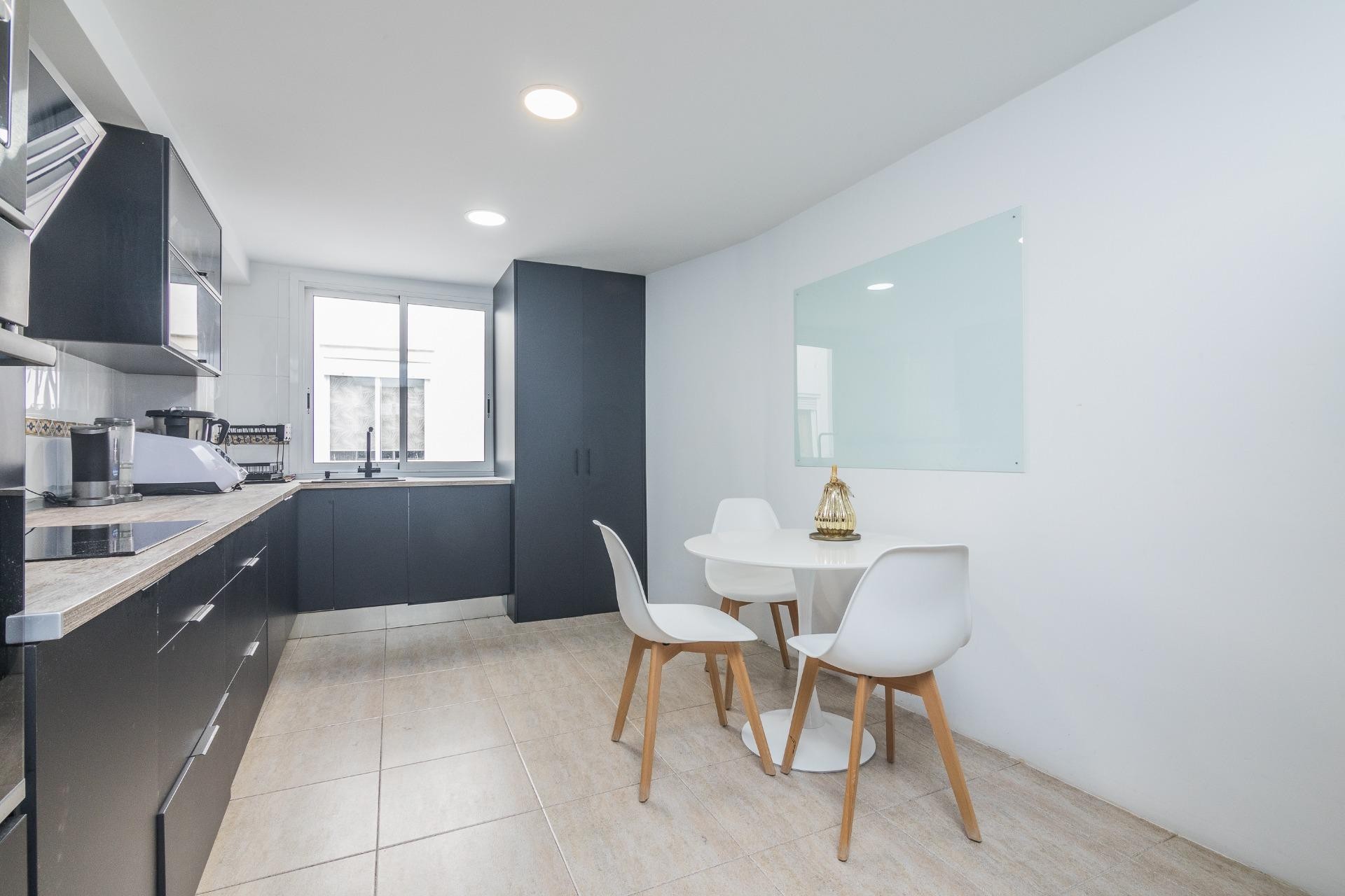 Resale - Apartment / flat - Elche - Reina Victoria-Miguel Hernández