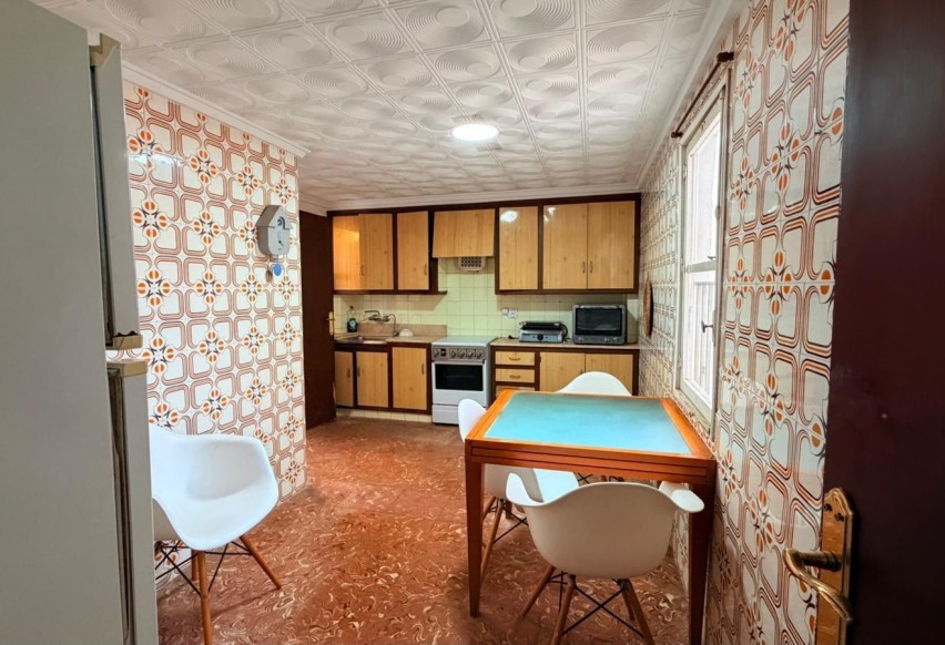 Resale - Apartment / flat - Elche - Reina Victoria-Miguel Hernández