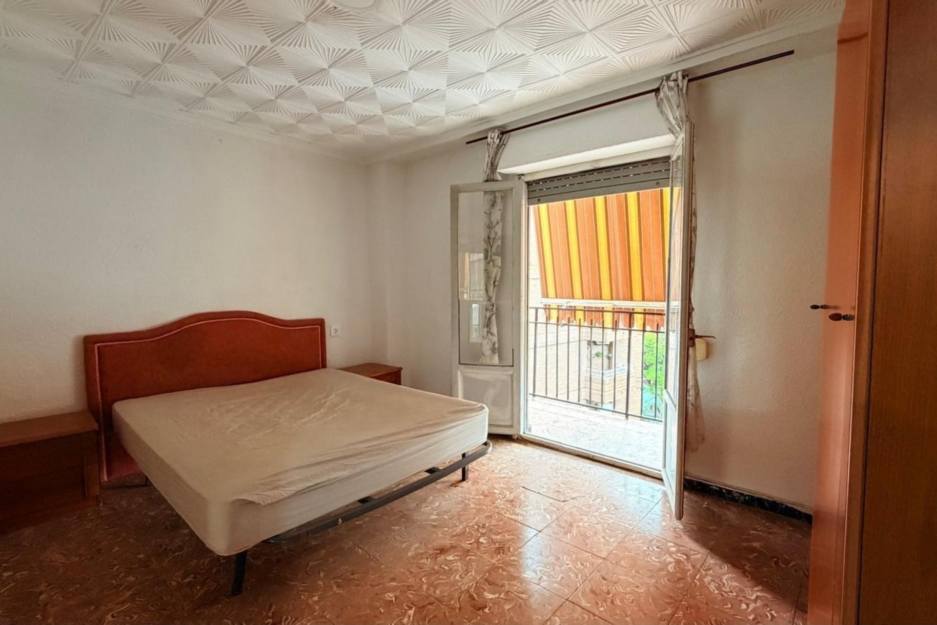 Resale - Apartment / flat - Elche - Reina Victoria-Miguel Hernández