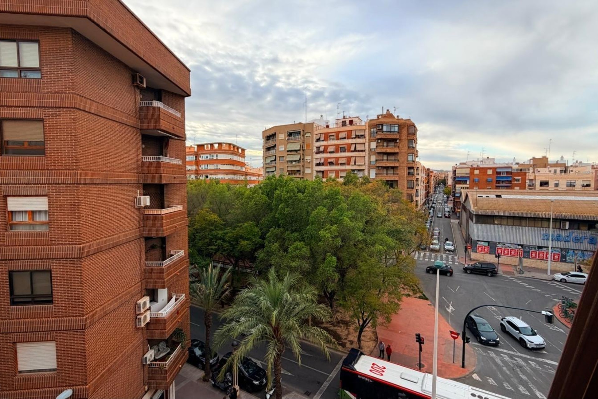 Resale - Apartment / flat - Elche - Reina Victoria-Miguel Hernández