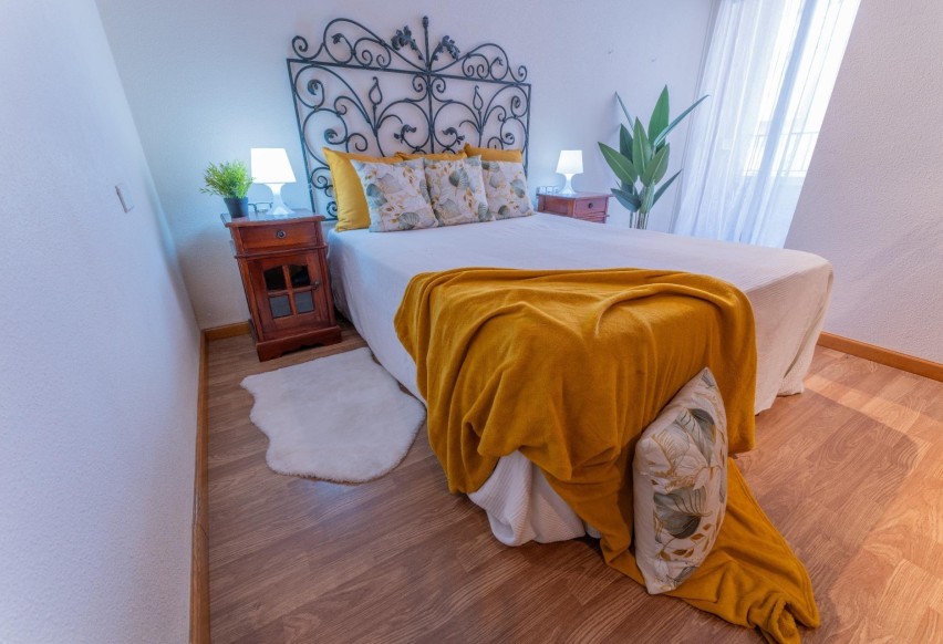 Resale - Apartment / flat - Elche - Sector V