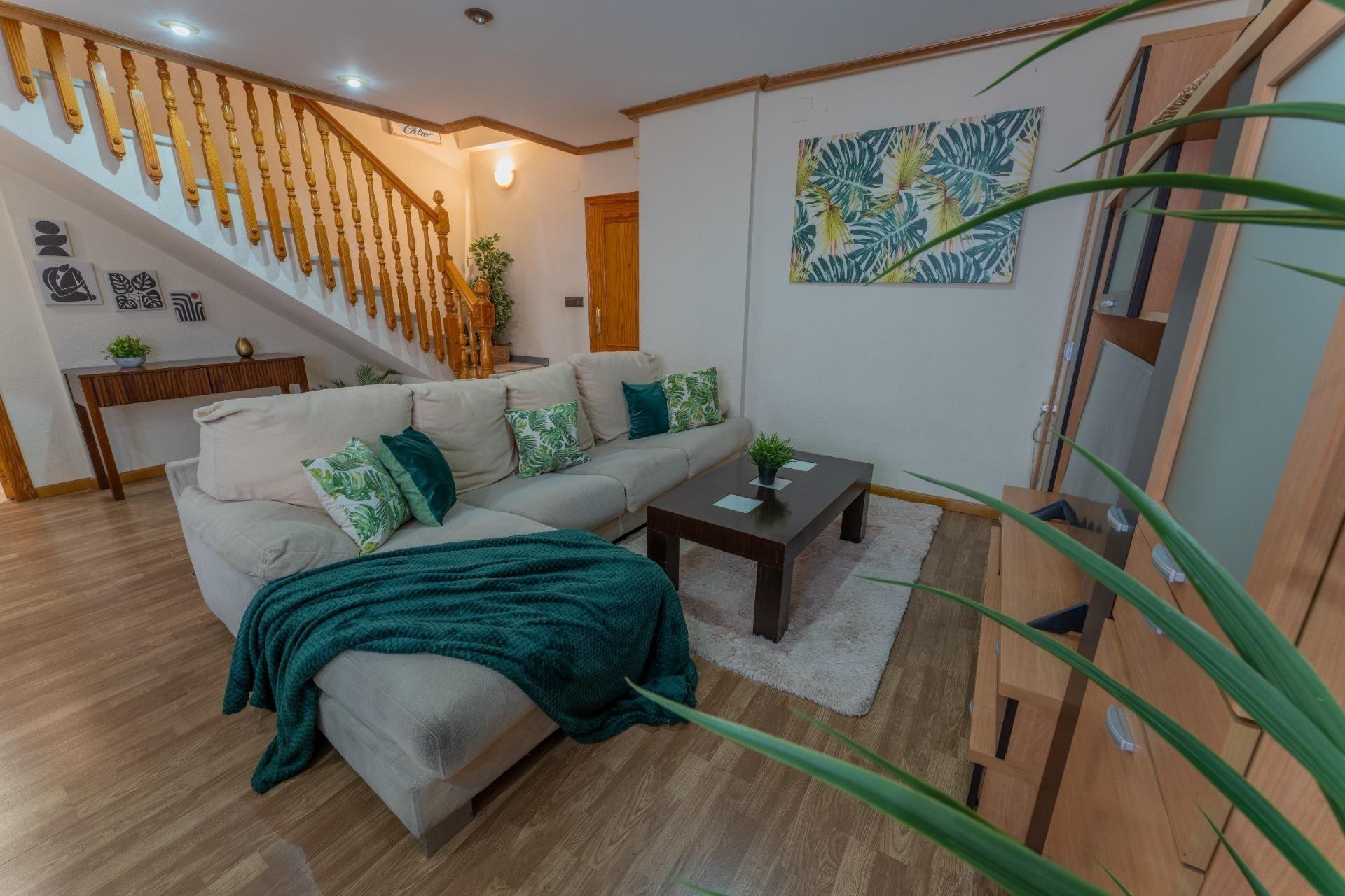 Resale - Apartment / flat - Elche - Sector V