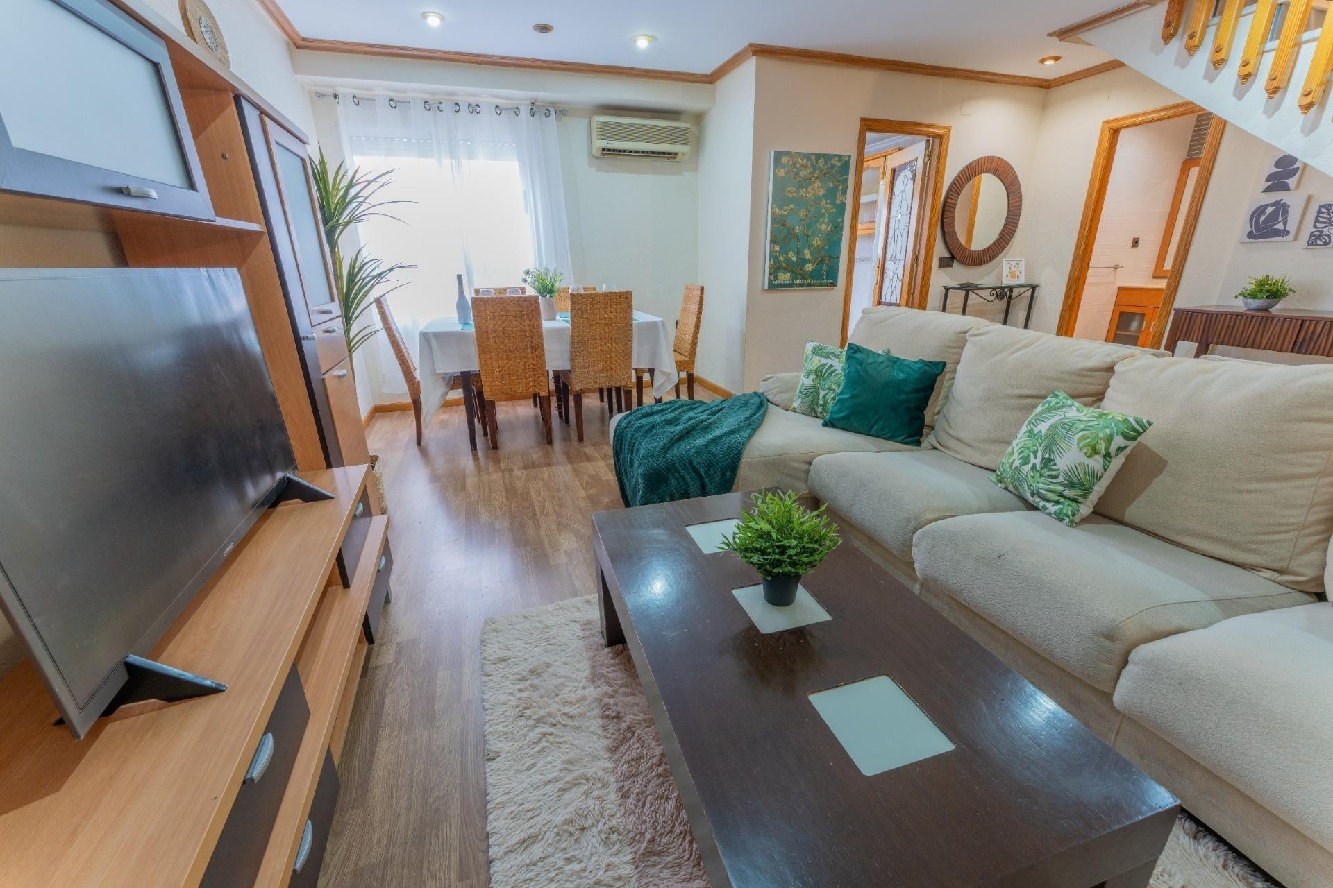 Resale - Apartment / flat - Elche - Sector V