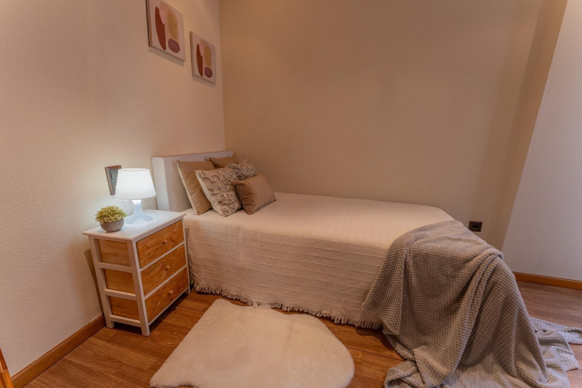 Resale - Apartment / flat - Elche - Sector V