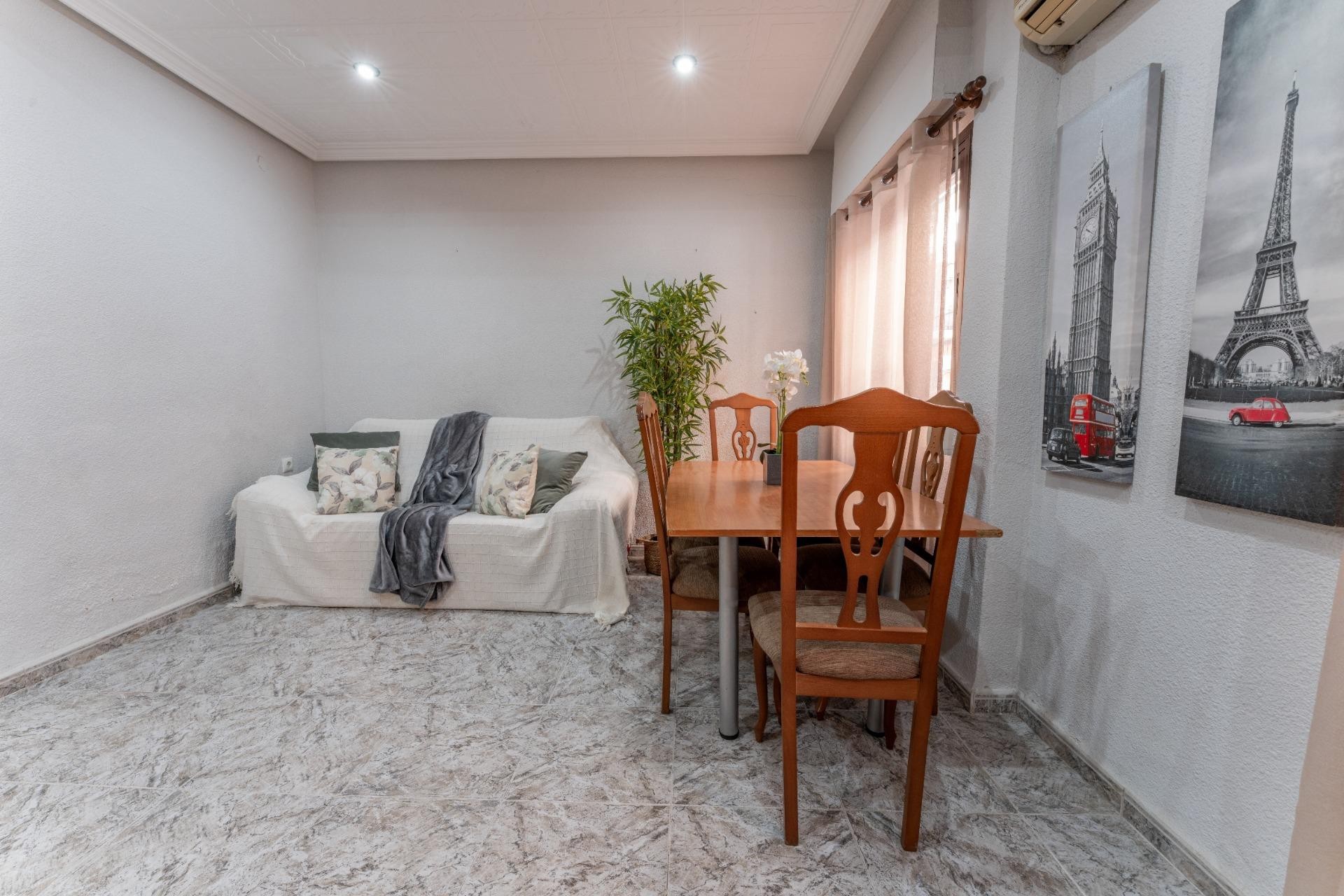 Resale - Apartment / flat - Elche - Sector V