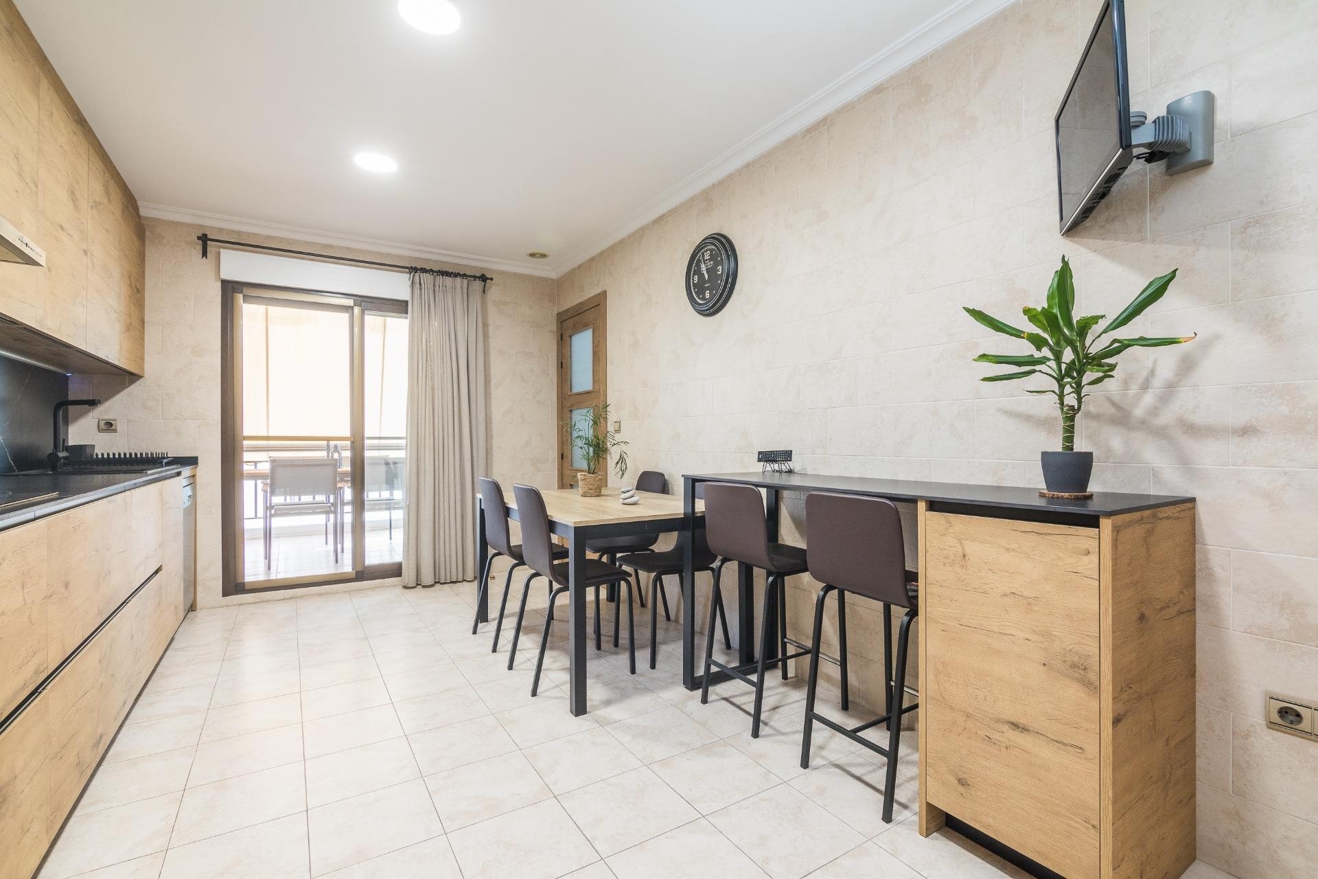 Resale - Apartment / flat - Elche - Torreta - Portalada