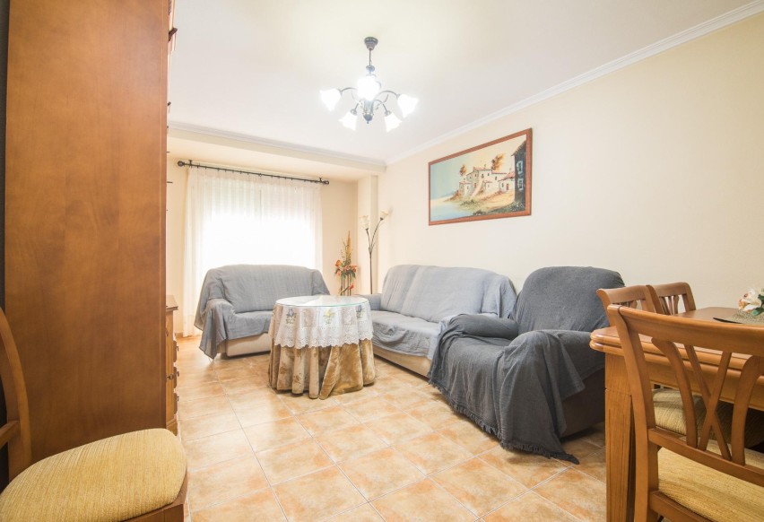 Resale - Apartment / flat - Pinoso - Comunidad valenciana