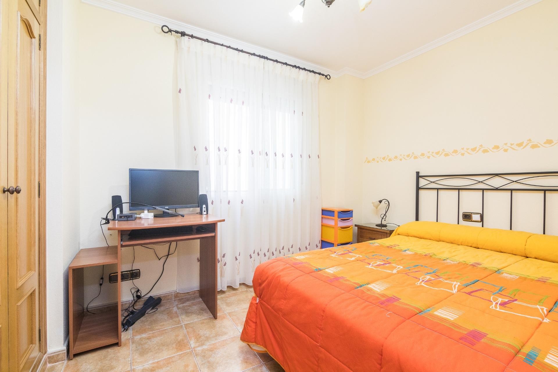Resale - Apartment / flat - Pinoso - Comunidad valenciana