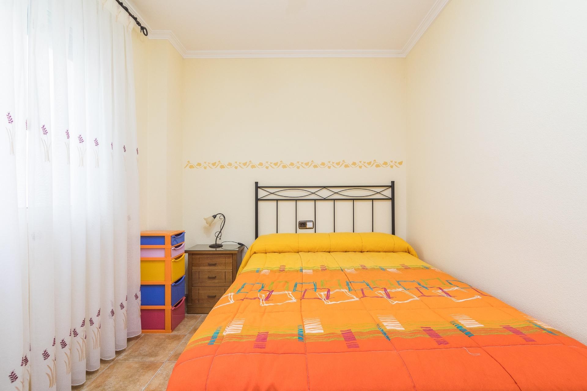 Resale - Apartment / flat - Pinoso - Comunidad valenciana
