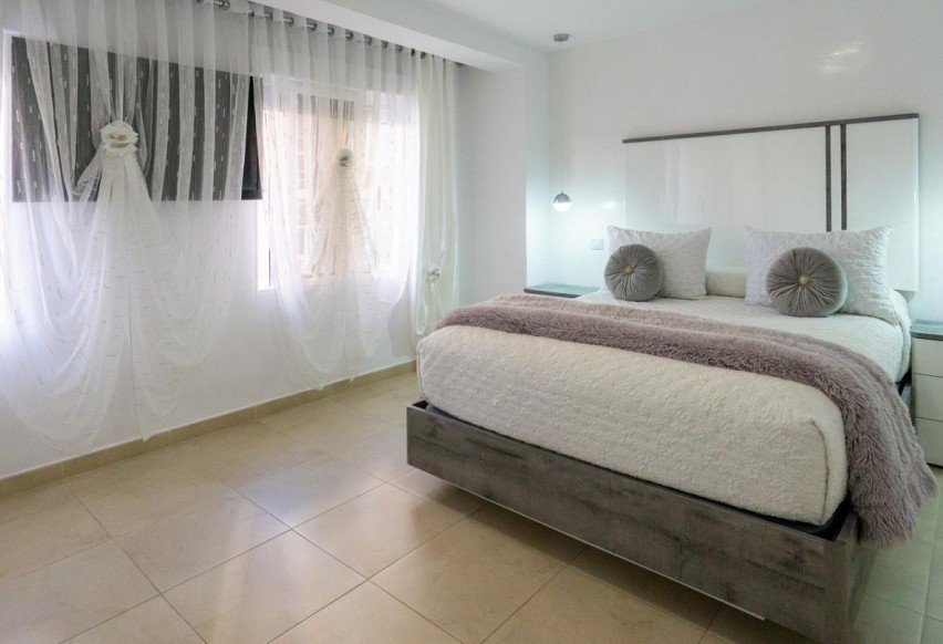 Resale - Apartment / flat - Santa Pola - Centro