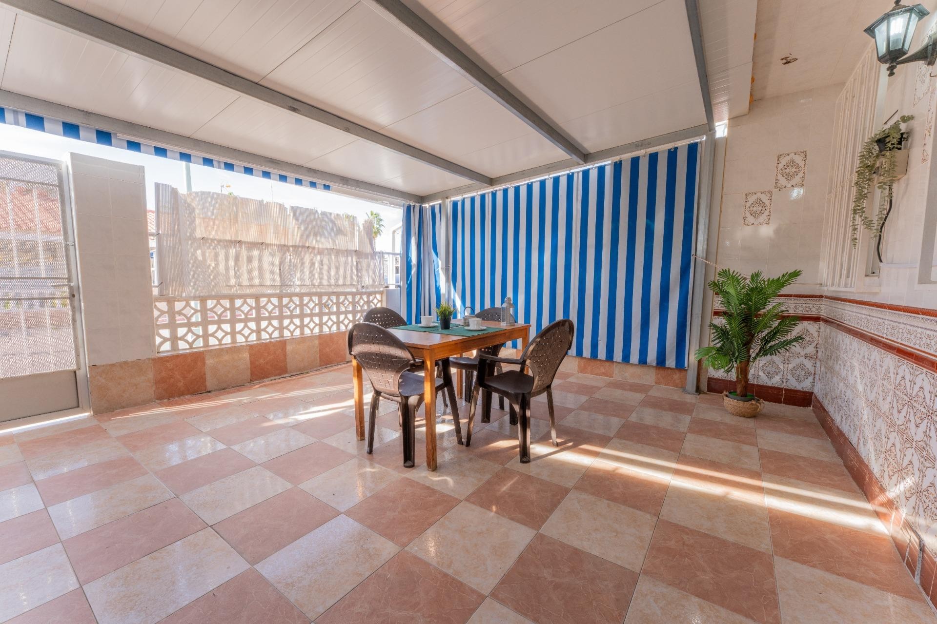Resale - Apartment / flat - Santa Pola - Playa Lisa